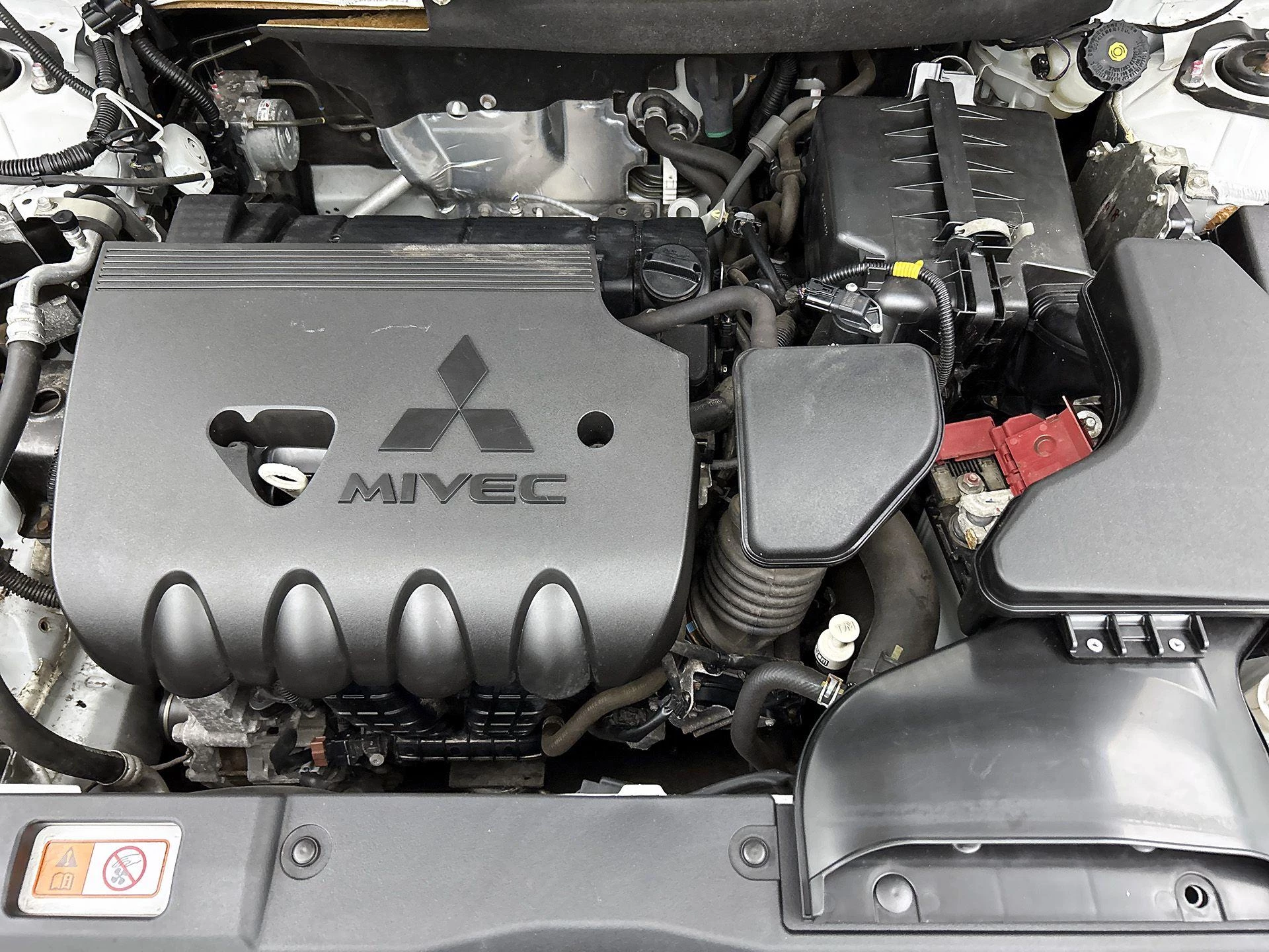 Mitsubishi-Outlander-image-28