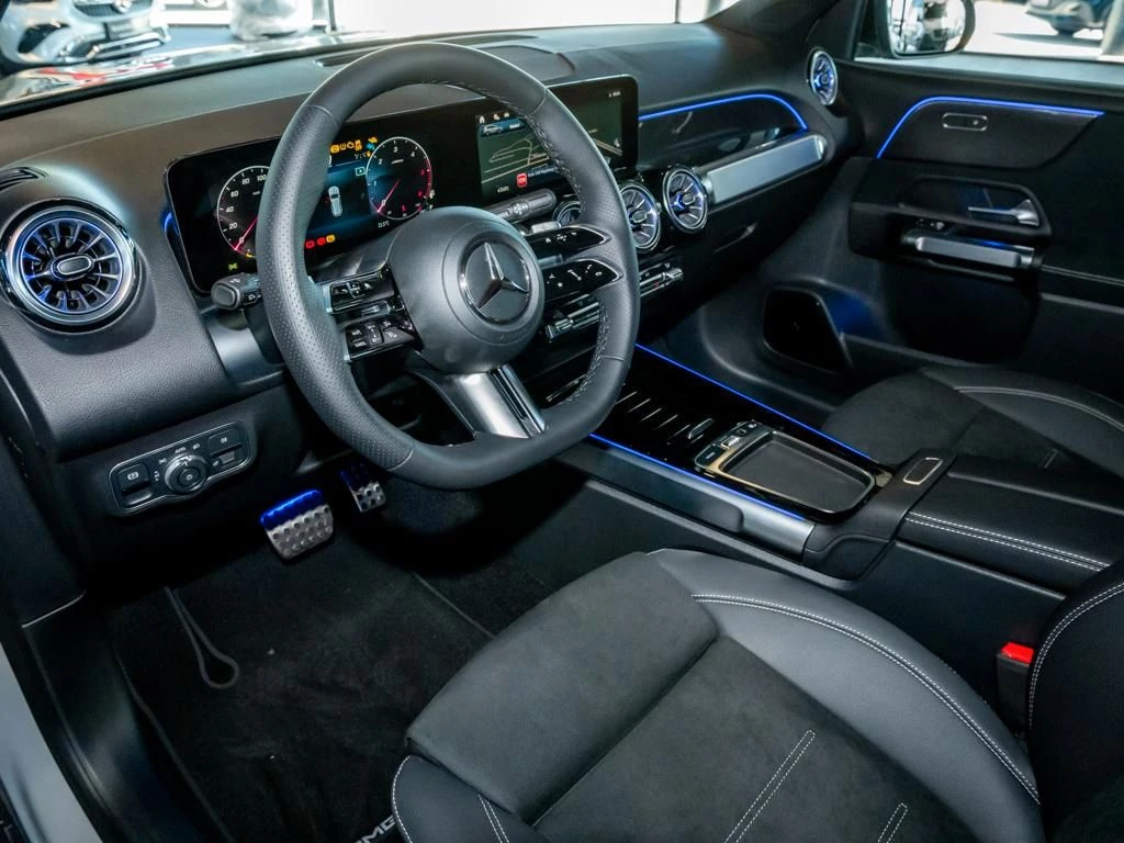 Mercedes-Benz-GLB 200 d-image-7