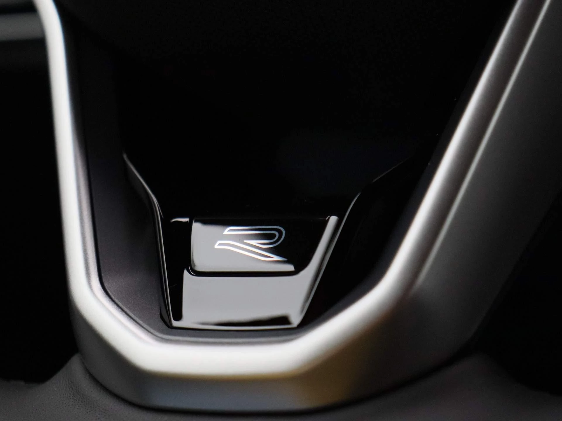 Volkswagen-Golf-image-27