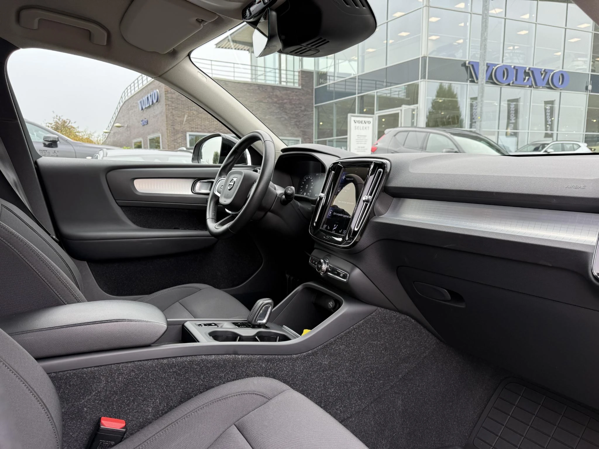 Volvo-XC40-image-13