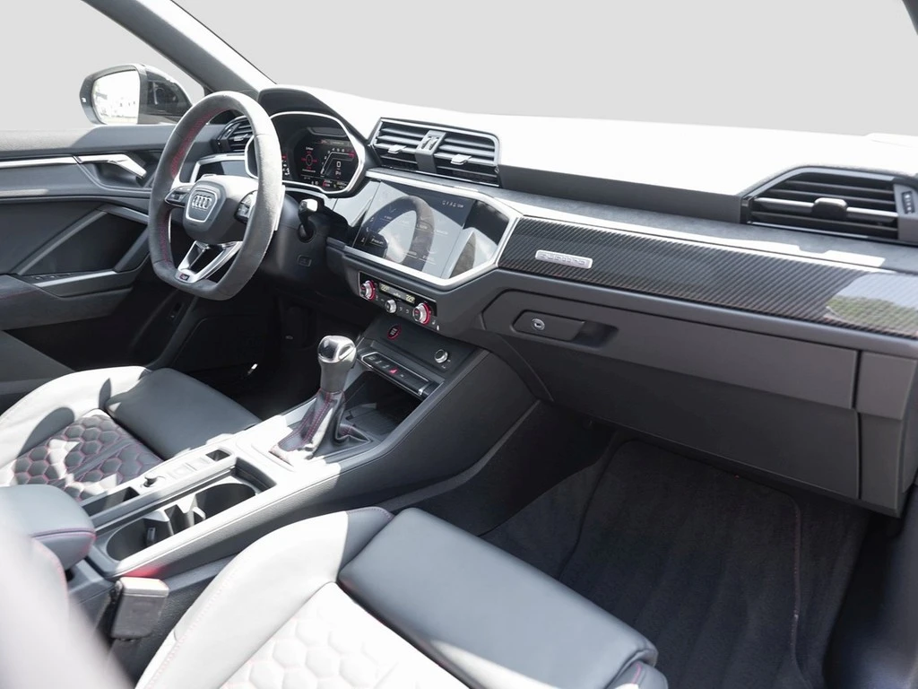 Audi-RSQ3-image-7
