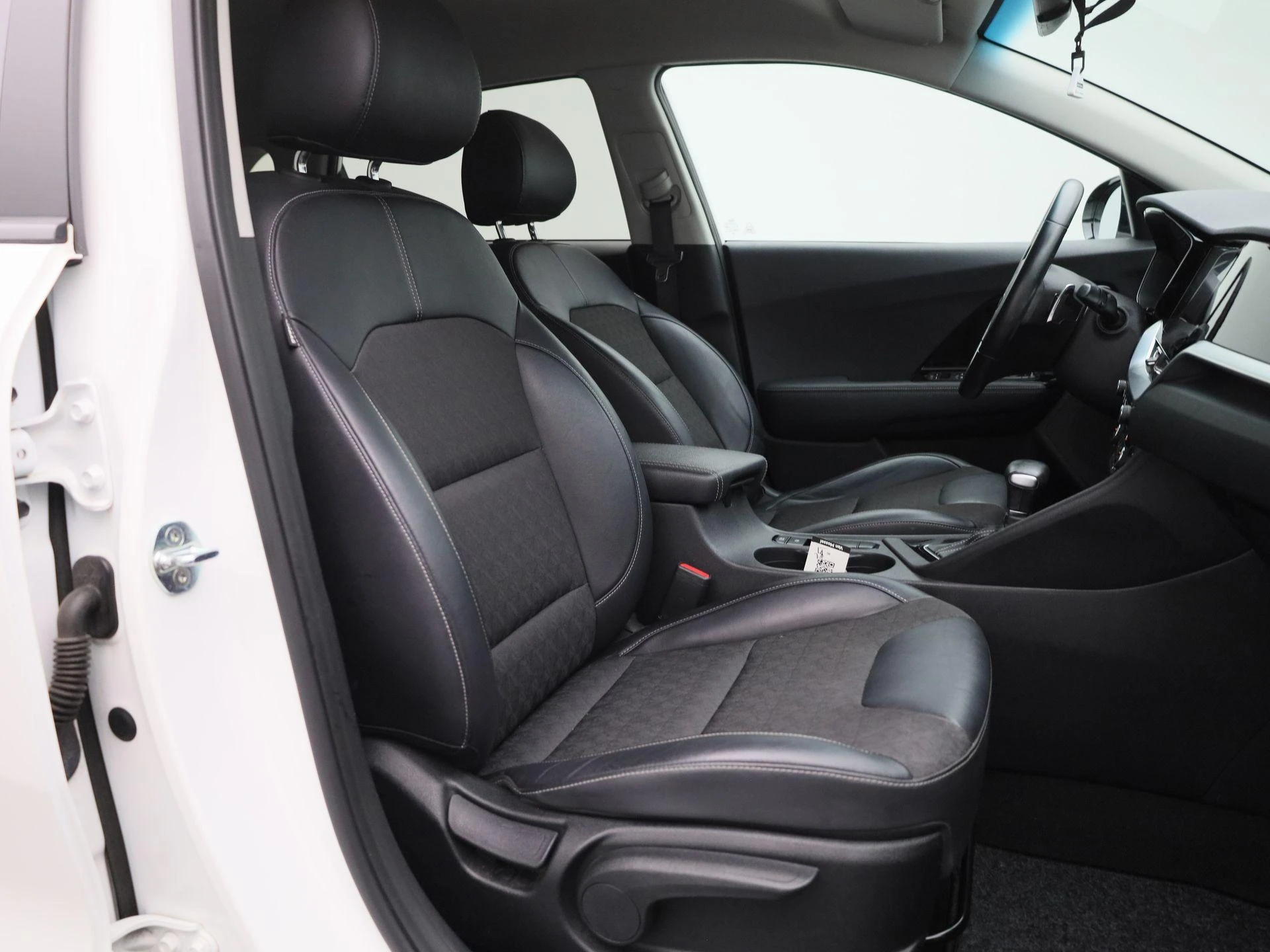 Kia-Niro-image-29