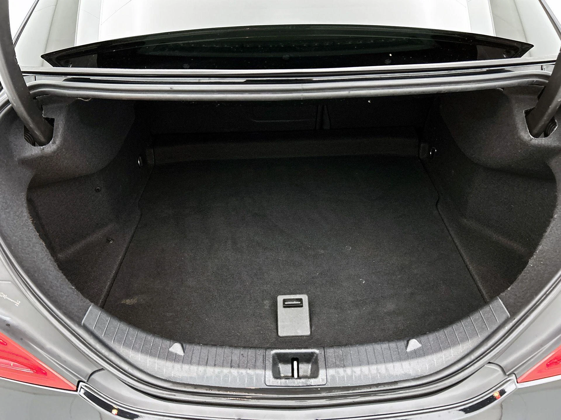 Mercedes-Benz-CLA-image-14
