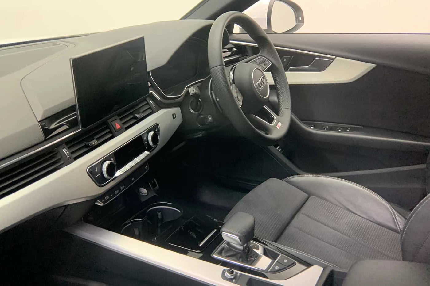 Audi-A4-image-1