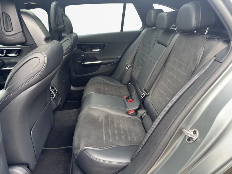 Mercedes-Benz-C-Klasse-image-18
