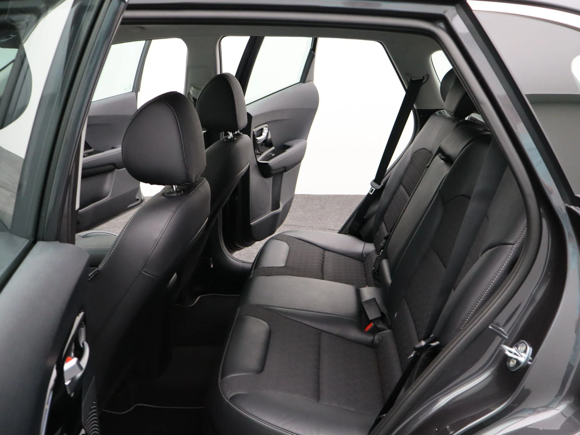 Kia Niro 1.6 GDi Hybrid DynamicLine