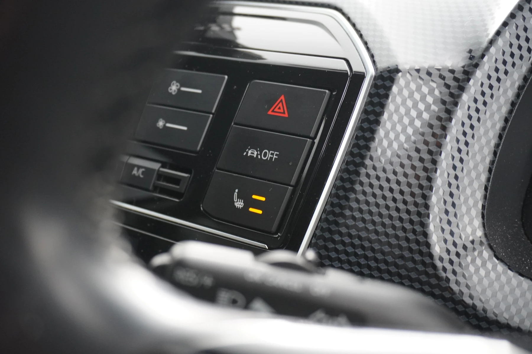 Volkswagen-up!-image-28