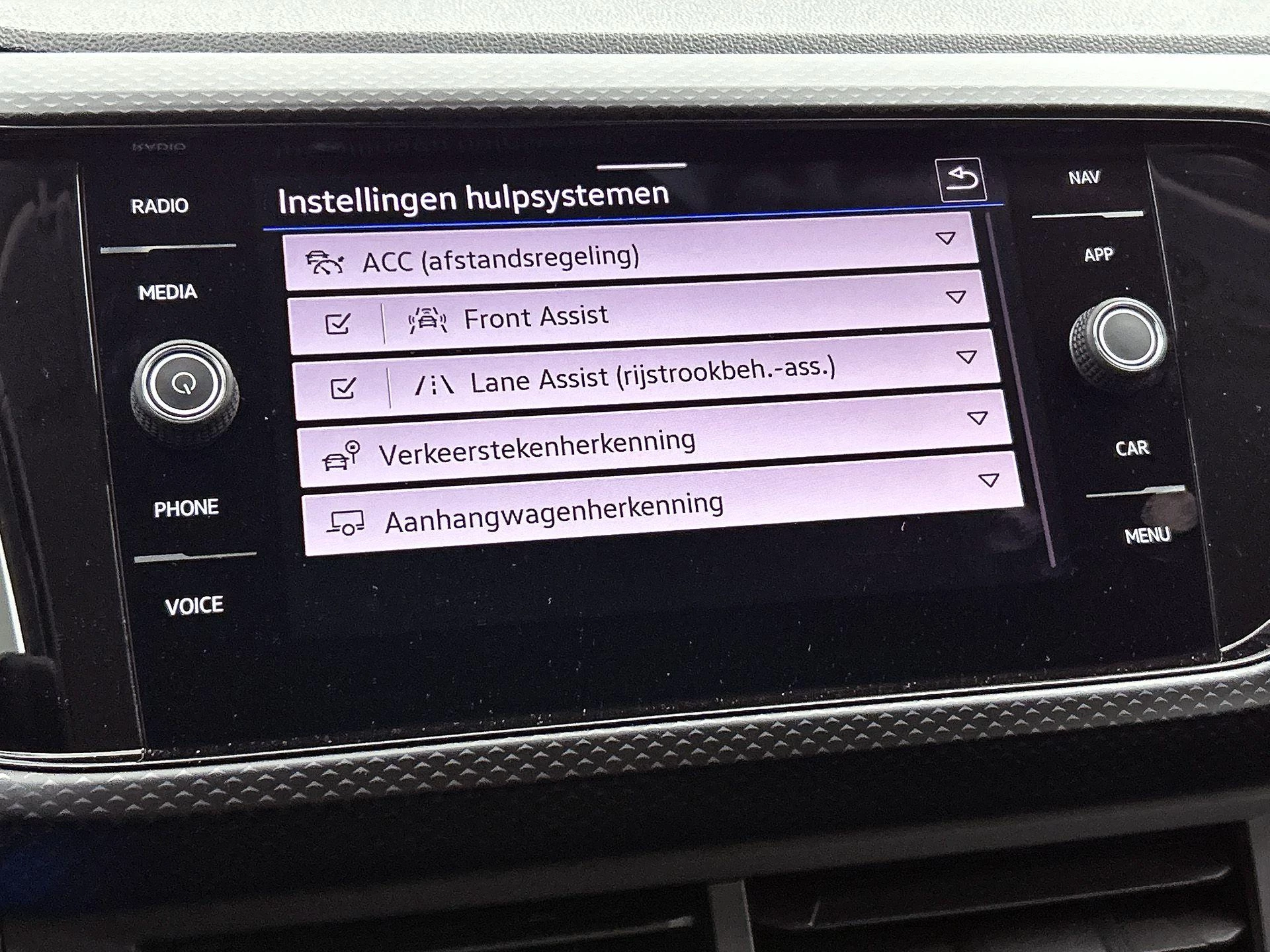 Volkswagen-T-Cross-image-16