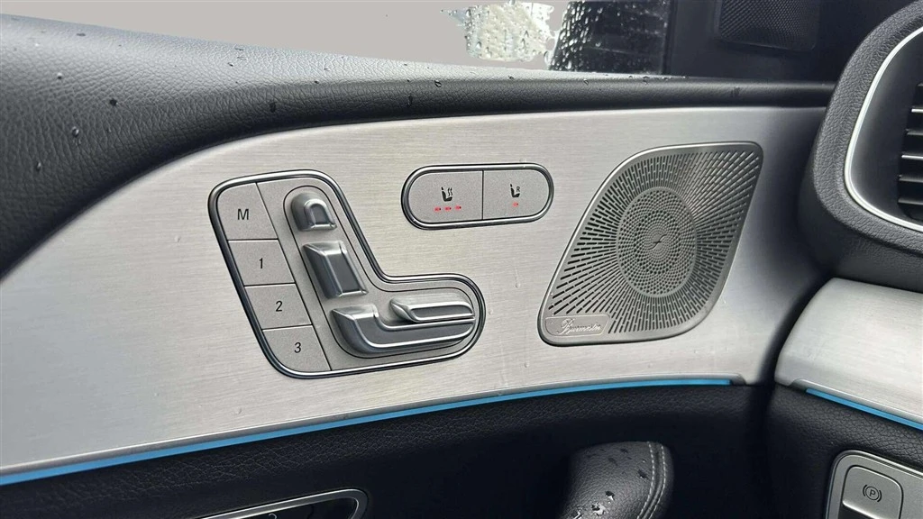 Mercedes-Benz-GLE-image-11
