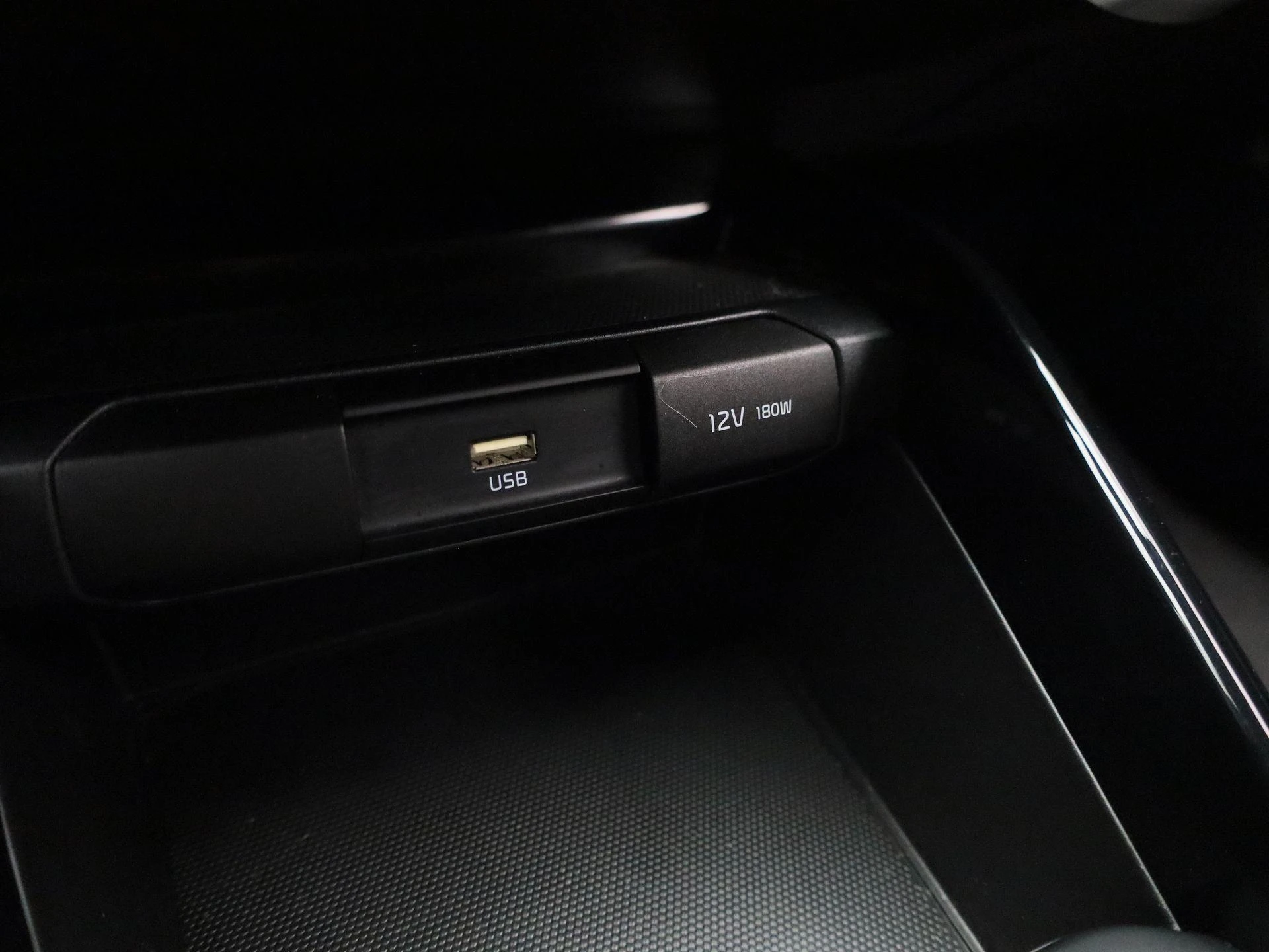Kia-Stonic-image-25