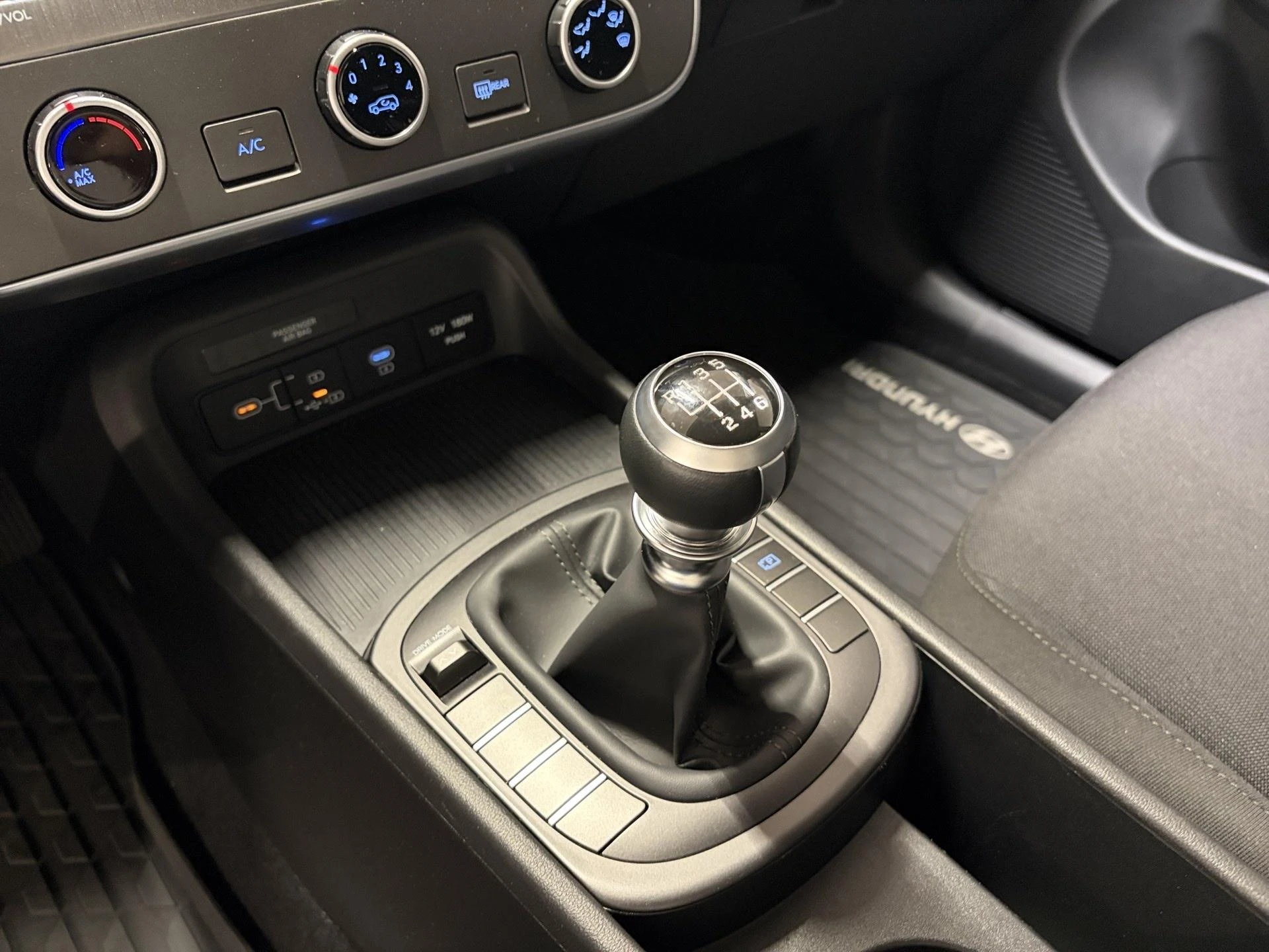 Hyundai-Kona-image-10