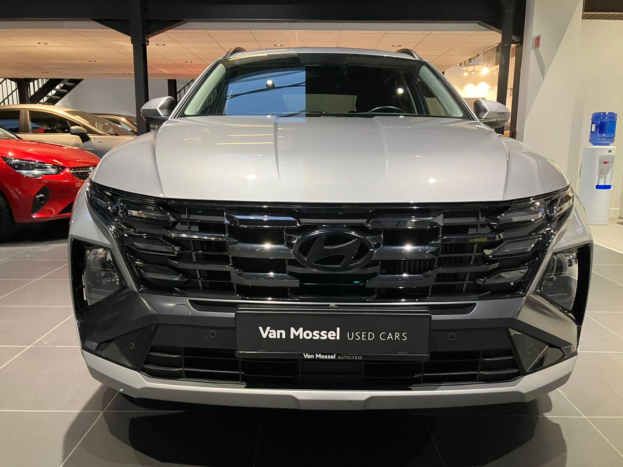 Hyundai-Tucson Hybrid-image-1