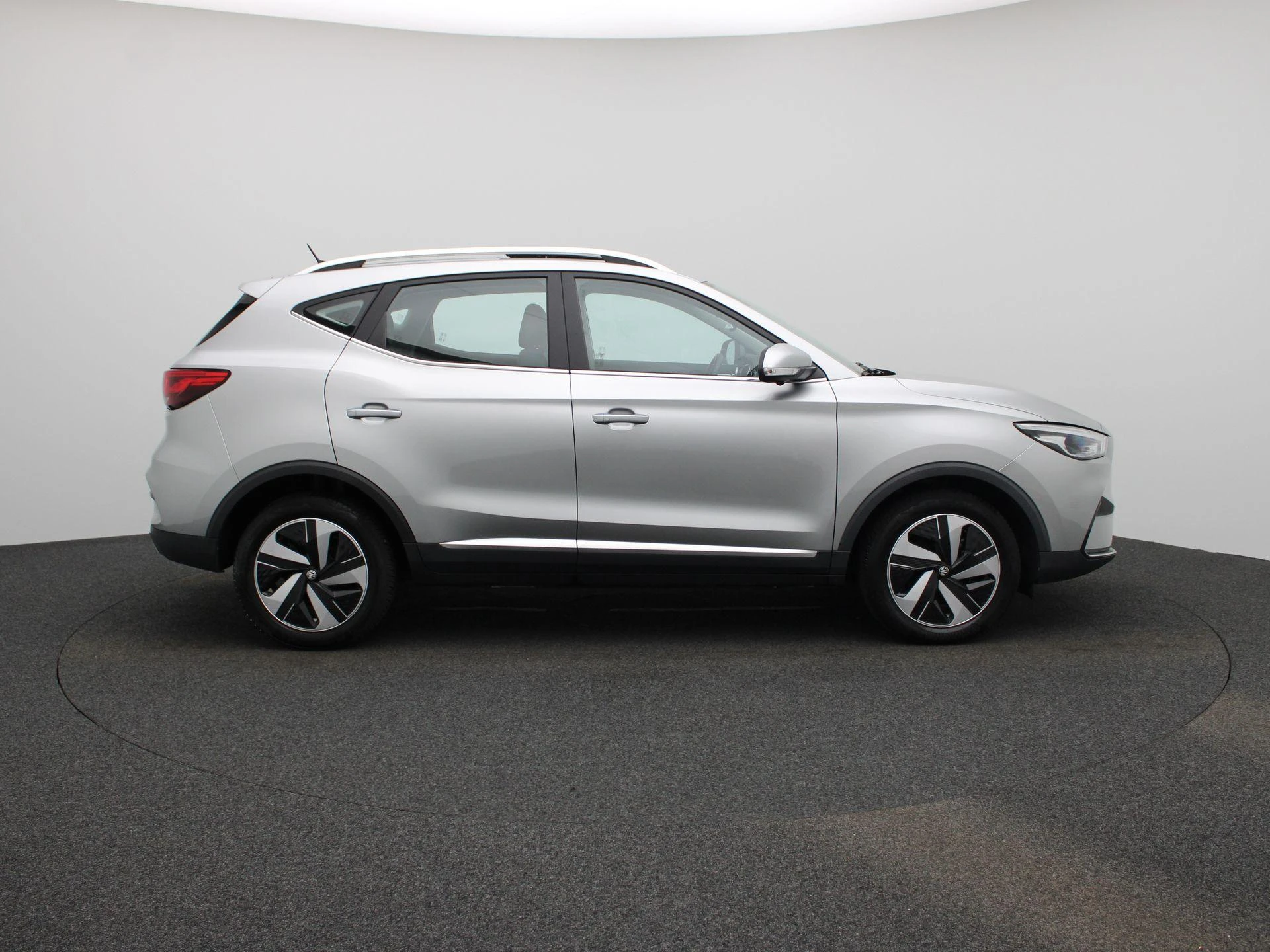 MG-ZS EV-image-5