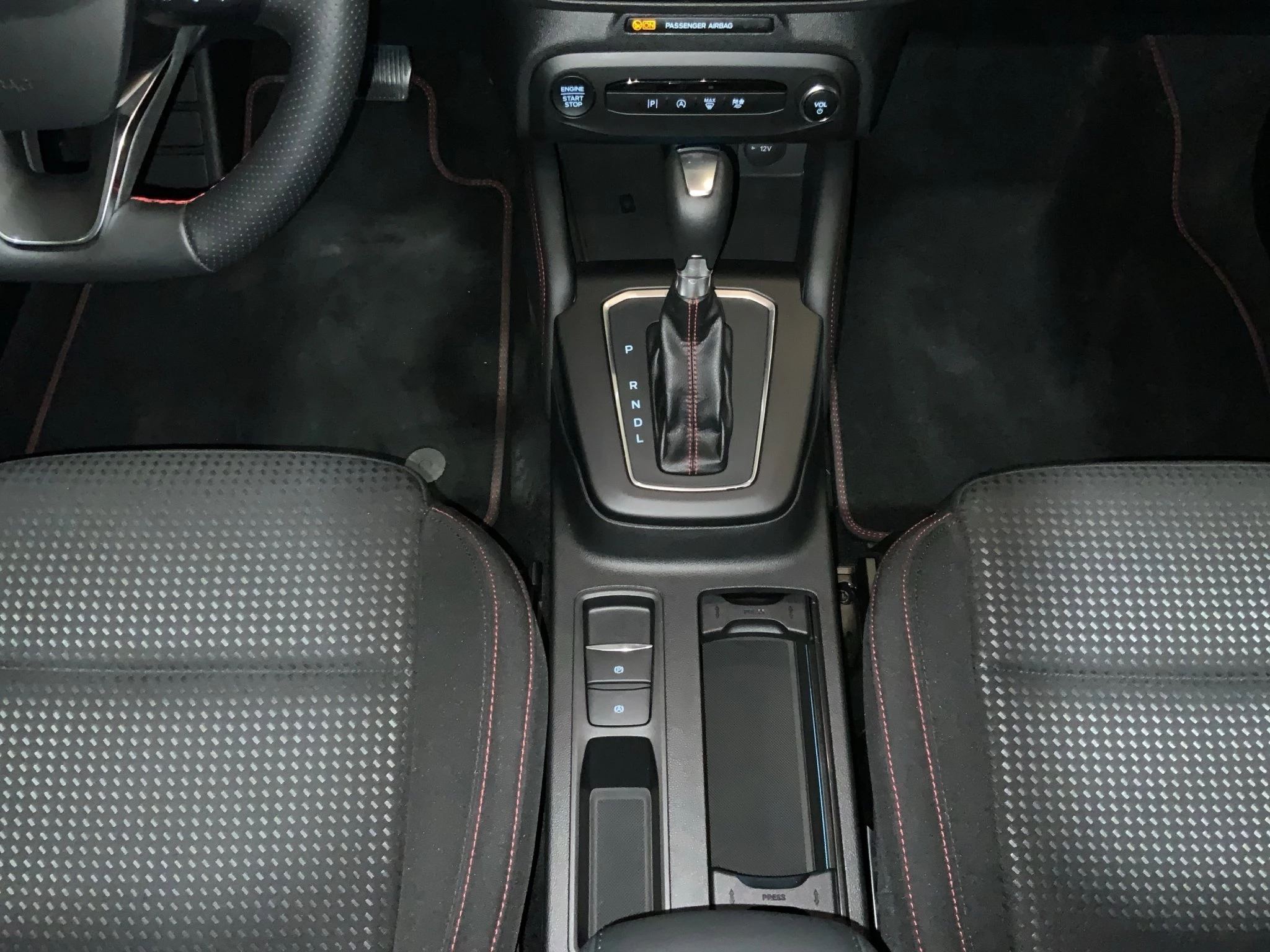 Ford Focus ST-Line X Turnier Aut.*AHK*ACC*HUD*KAM*NAVI*WINTER-PKT.