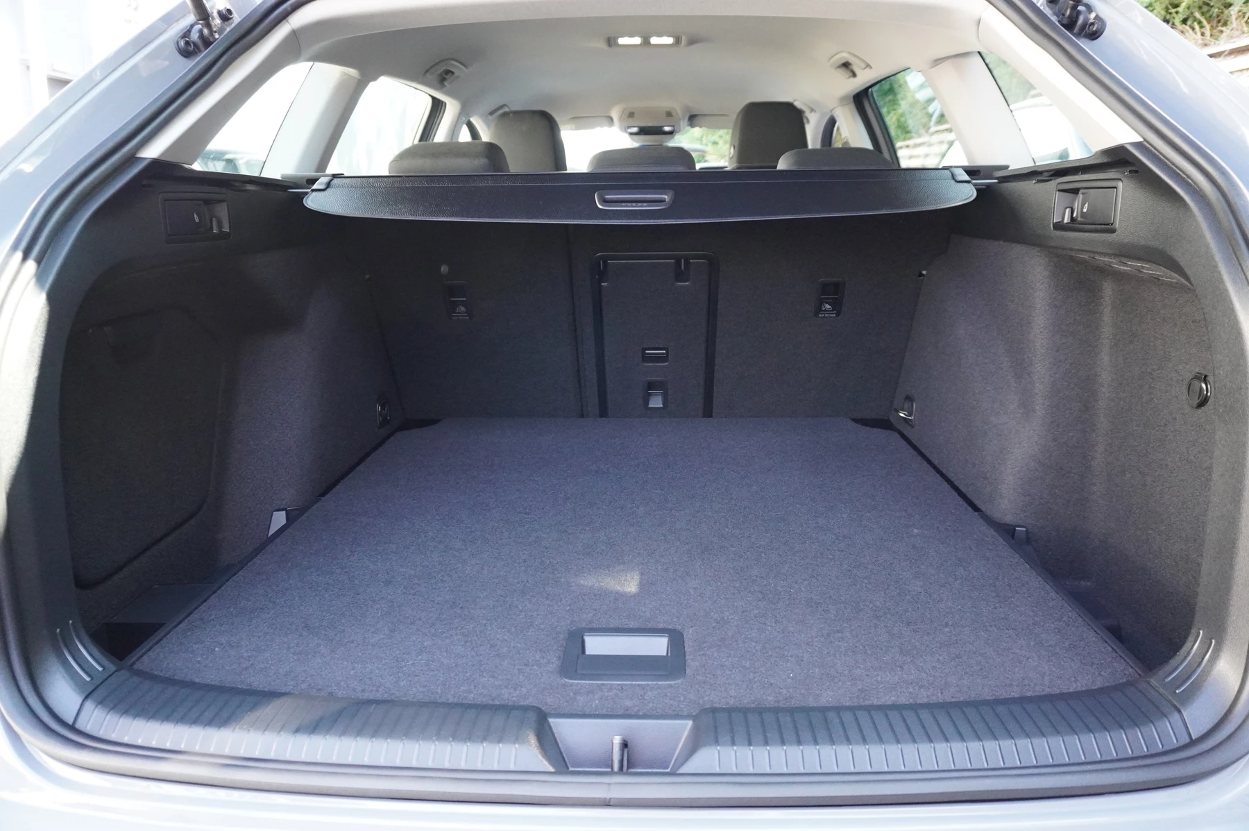 Volkswagen-Golf-image-14