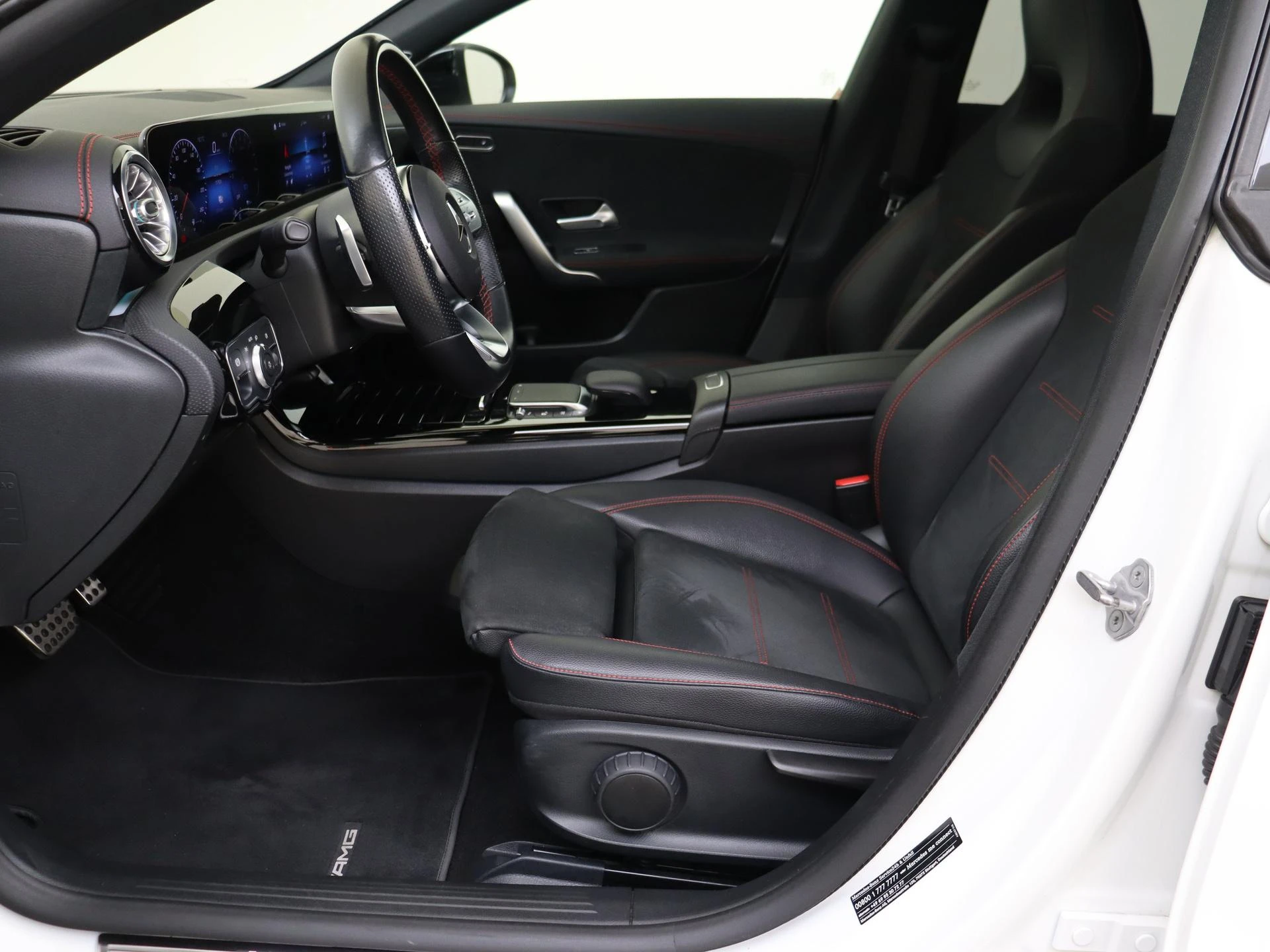 Mercedes-Benz-CLA-image-14