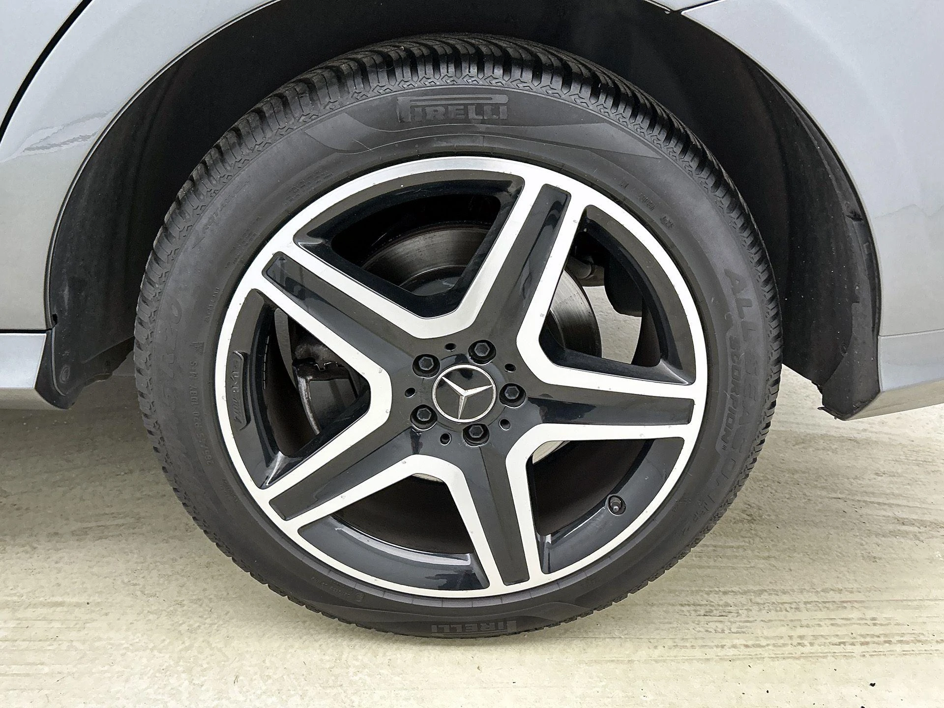 Mercedes-Benz-GLE-image-43