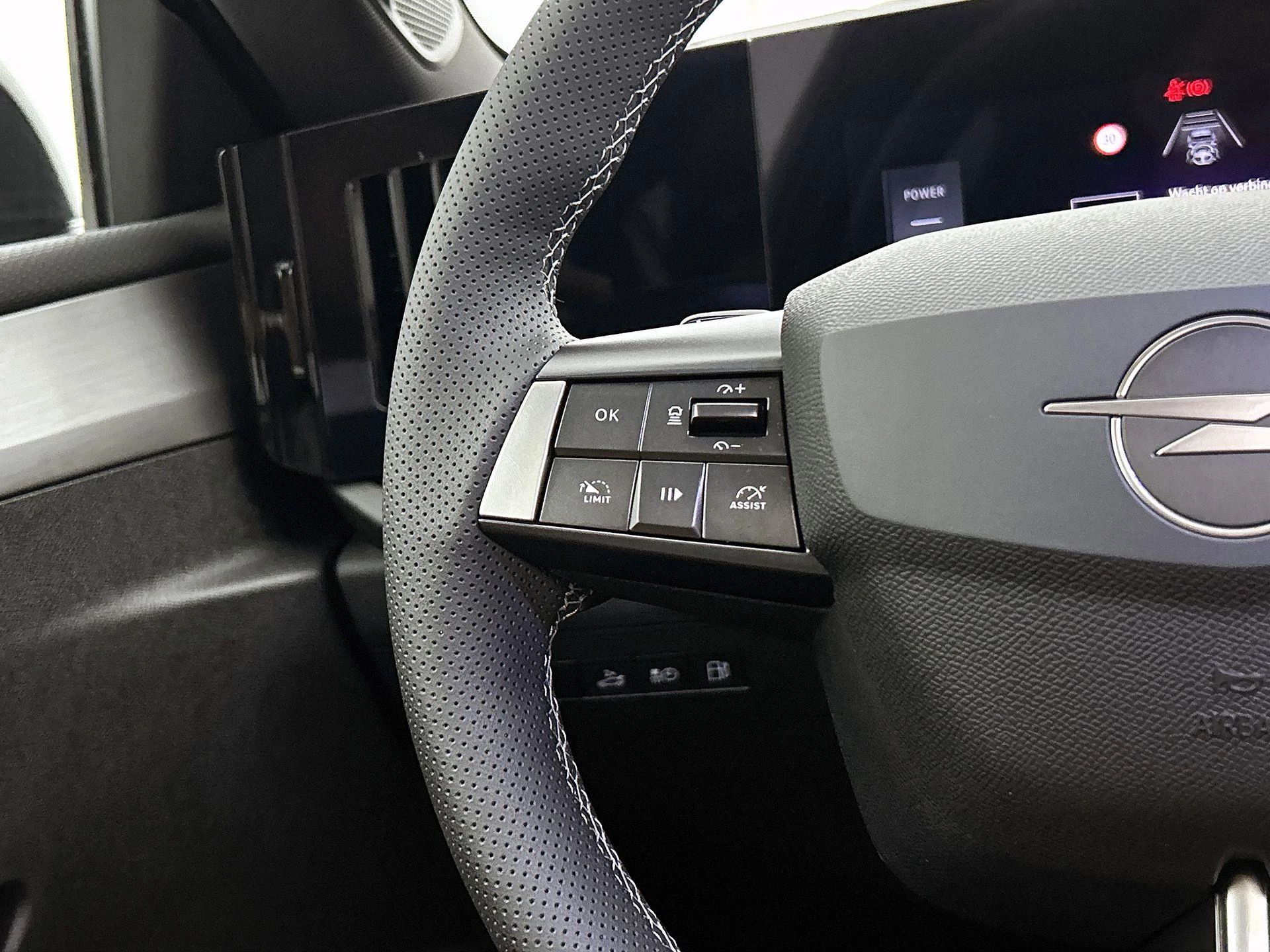 Opel-Astra-image-5