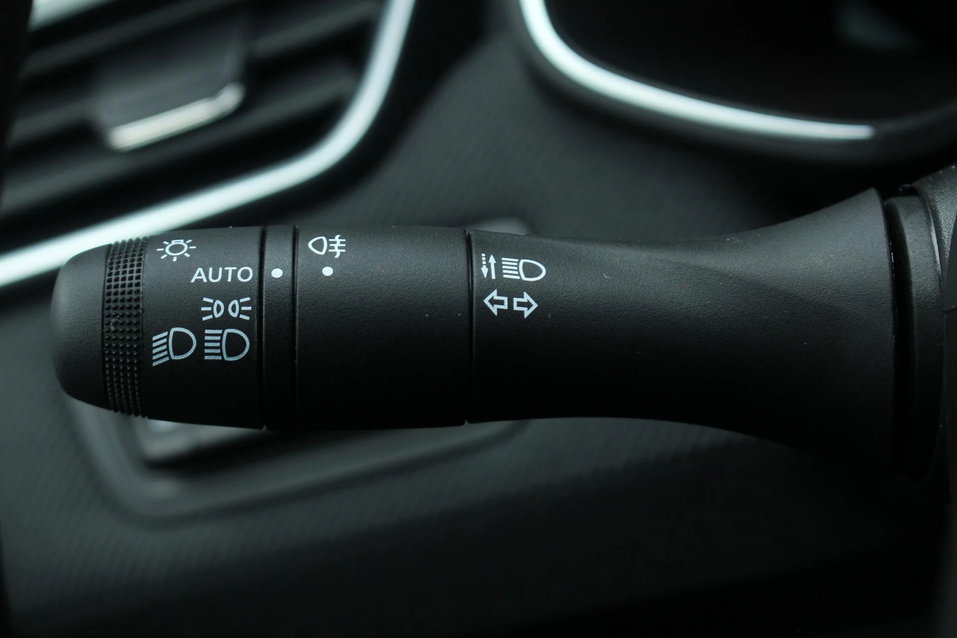 Renault-Clio-image-19