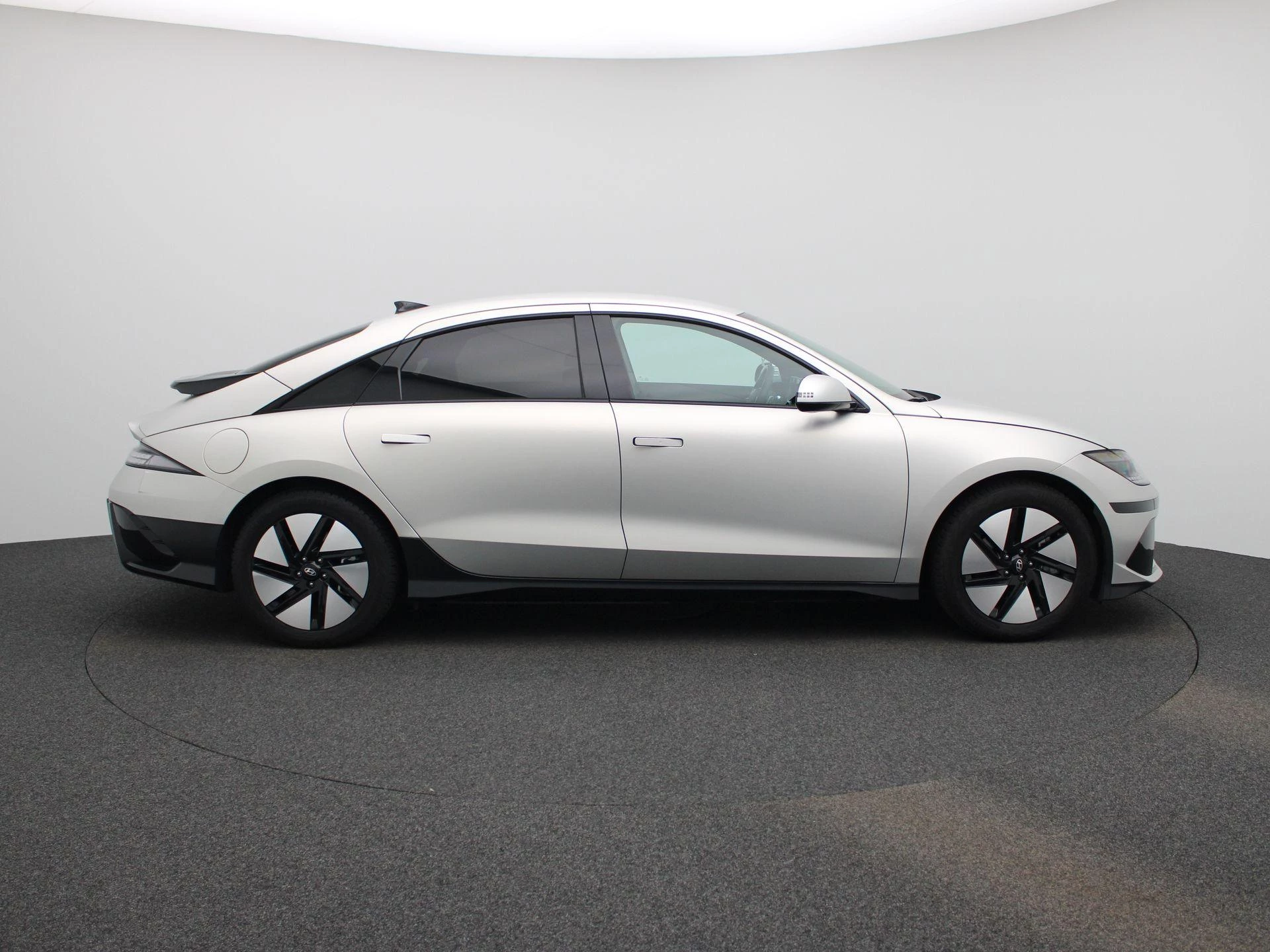 Hyundai IONIQ 6 53 kWh Core Plus