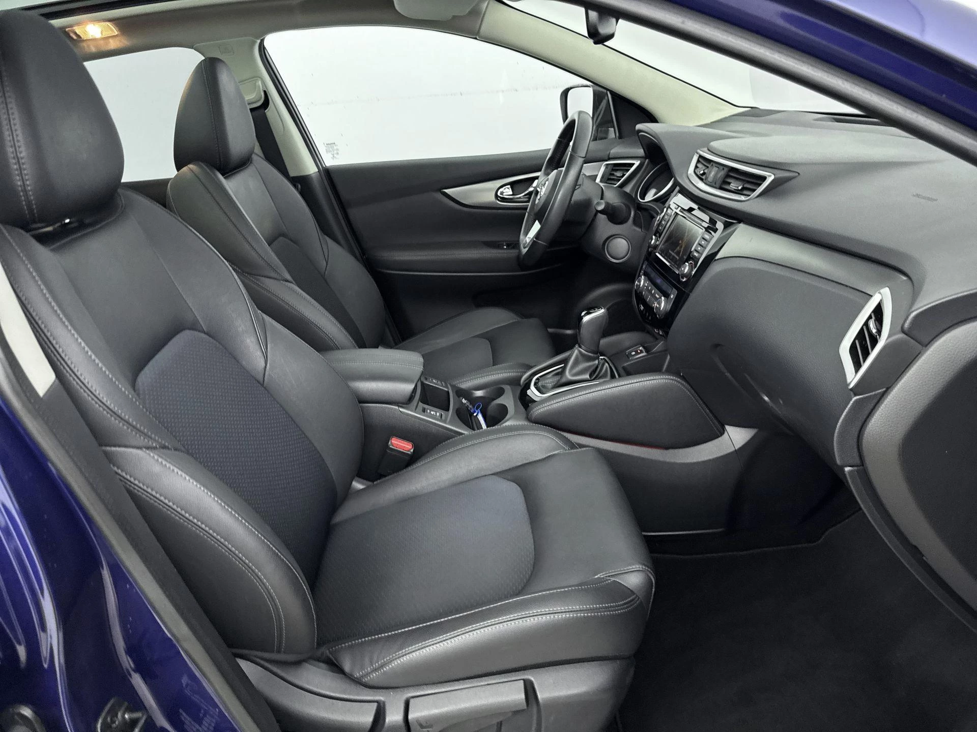 Nissan-QASHQAI-image-12