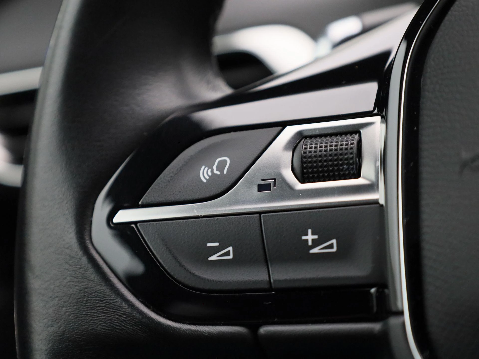 Peugeot-5008-image-18