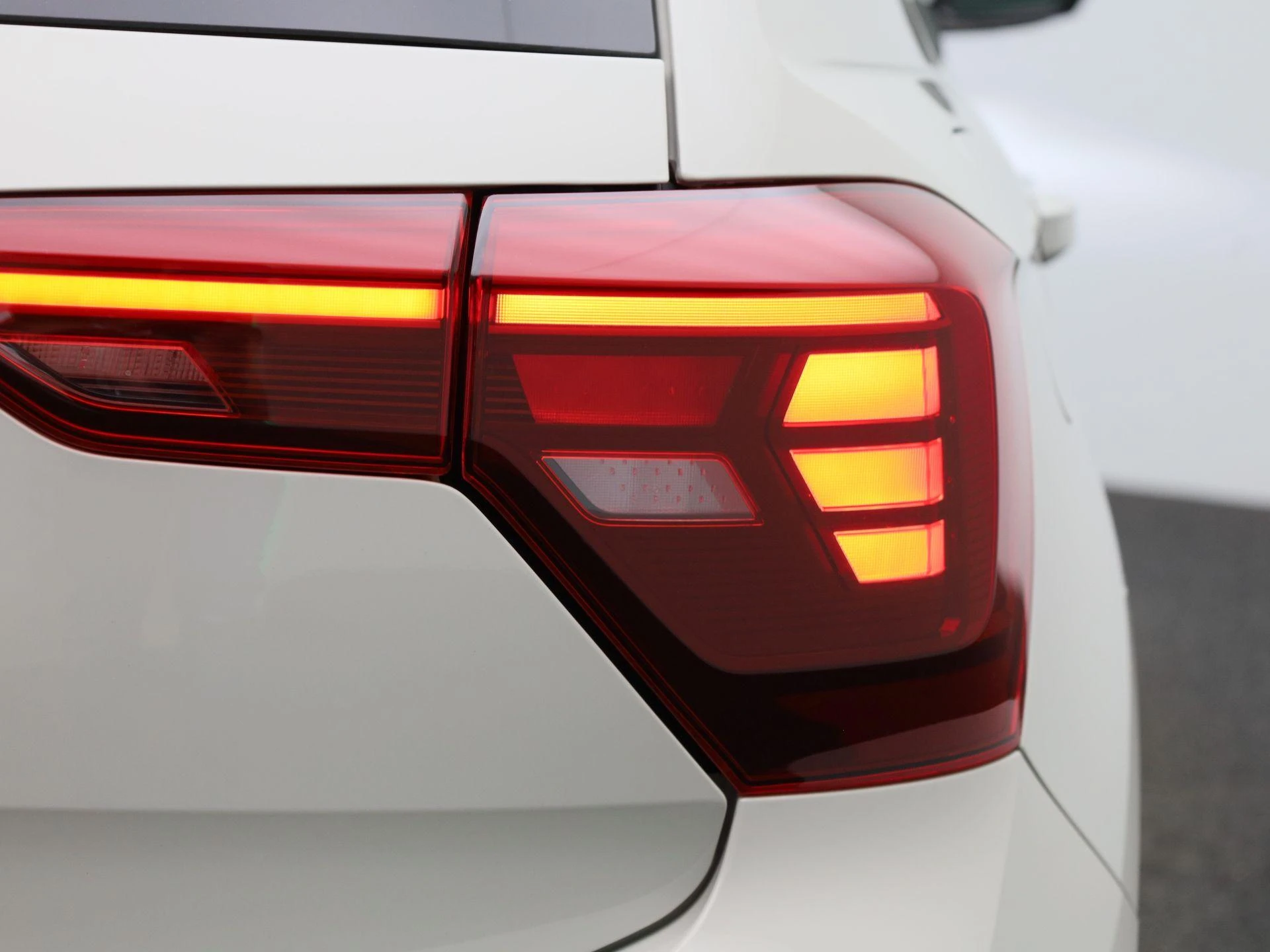 Volkswagen-Polo-image-35