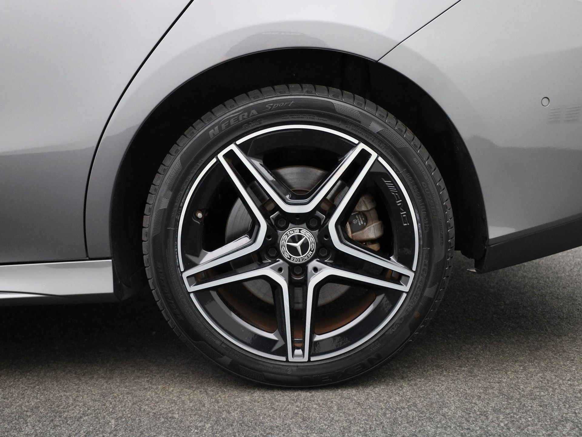 Mercedes-Benz-CLA-image-12