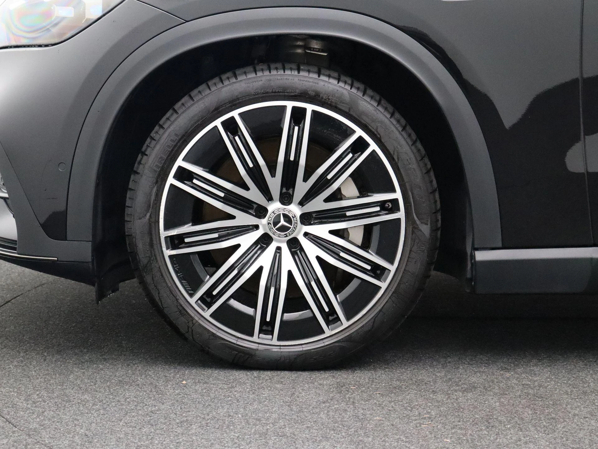 Mercedes-Benz-EQE-image-6