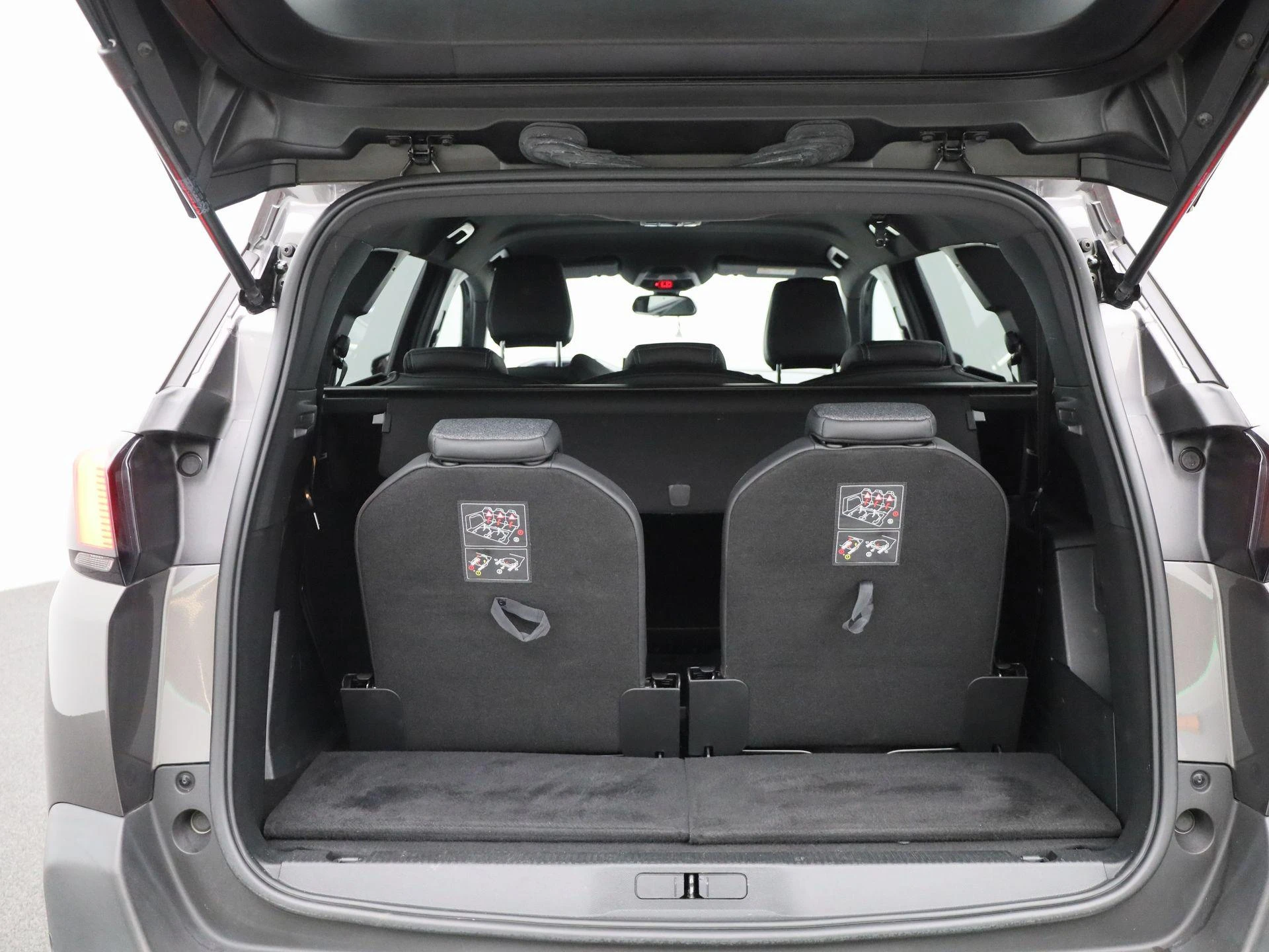 Peugeot-5008-image-16