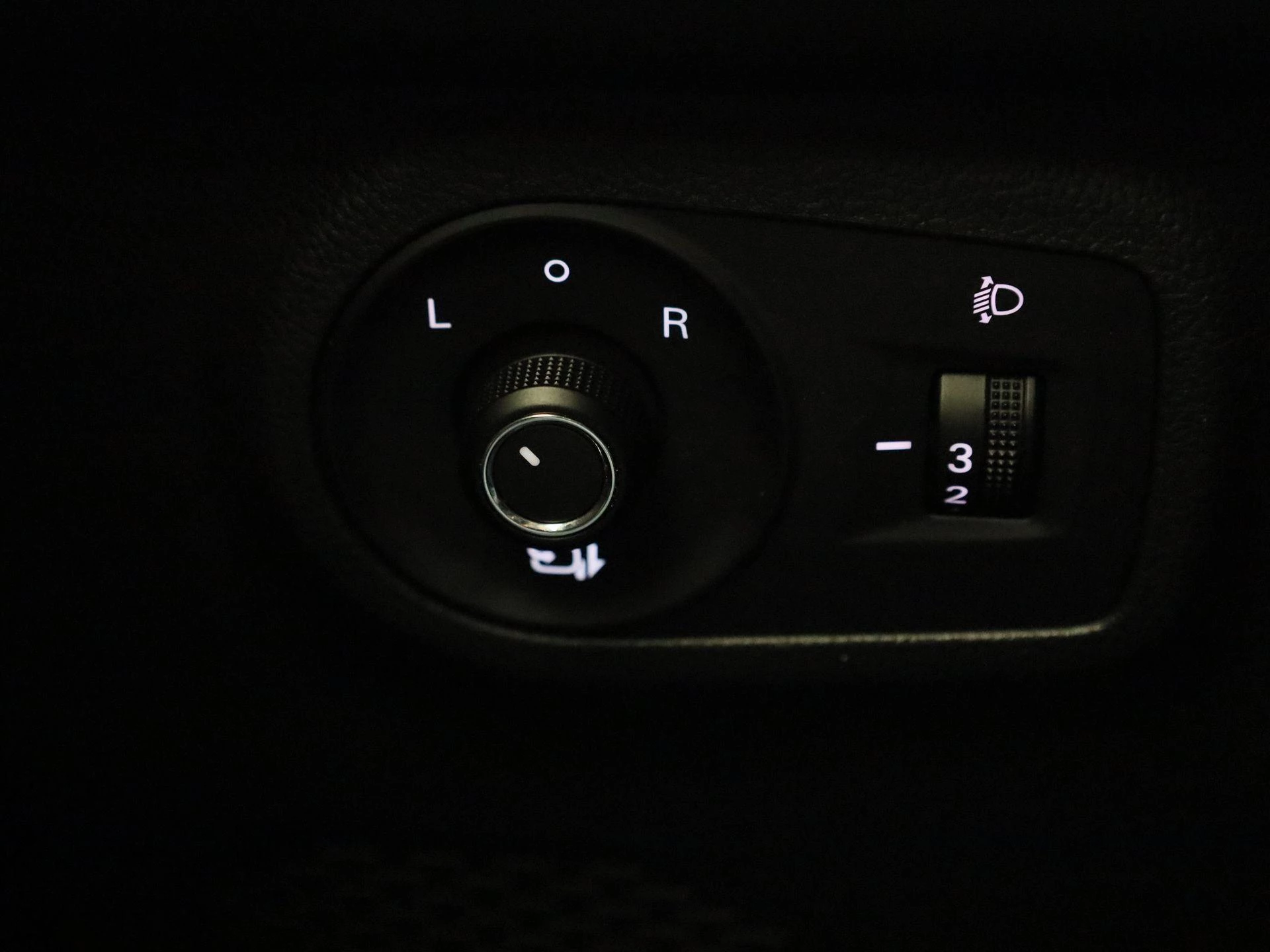 MG-ZS EV-image-25