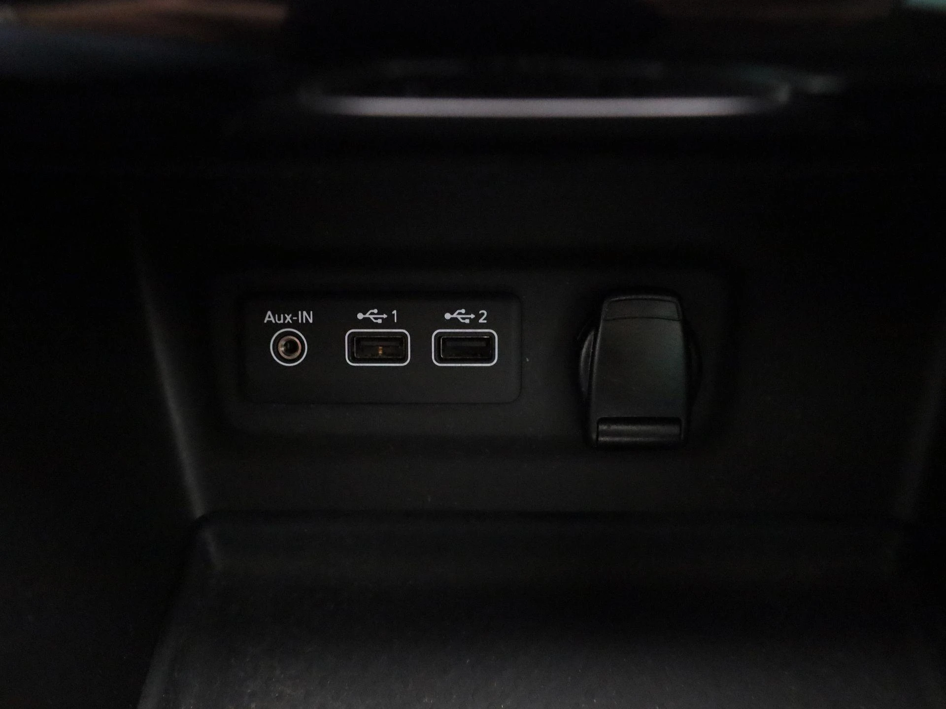 Renault-Mégane Estate-image-23