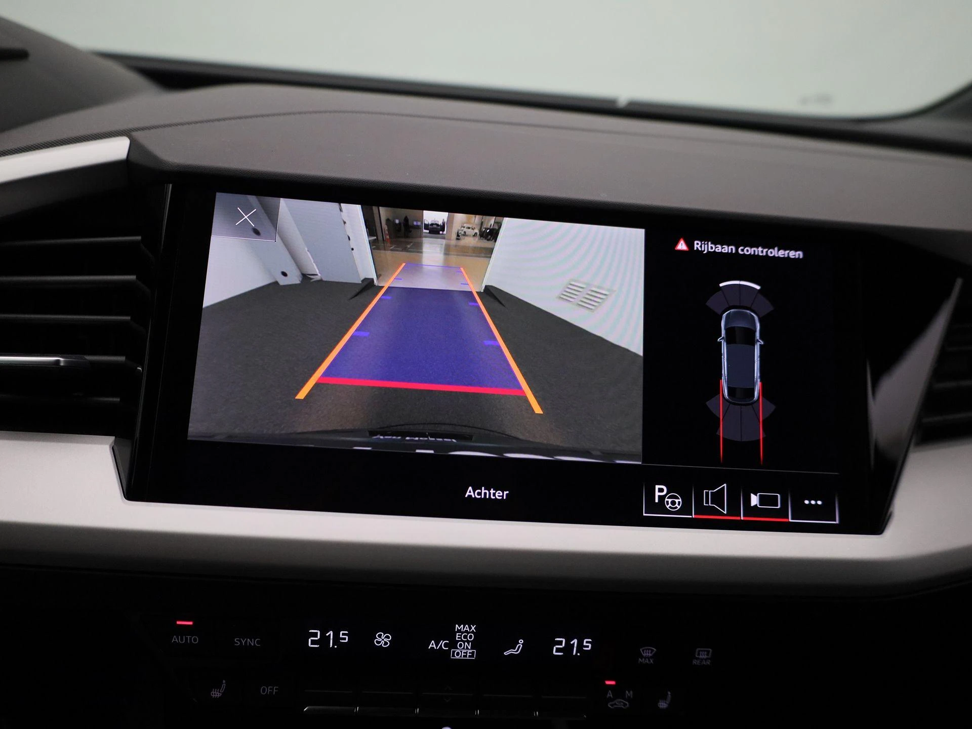 Audi-Q4 Sportback e-tron-image-34