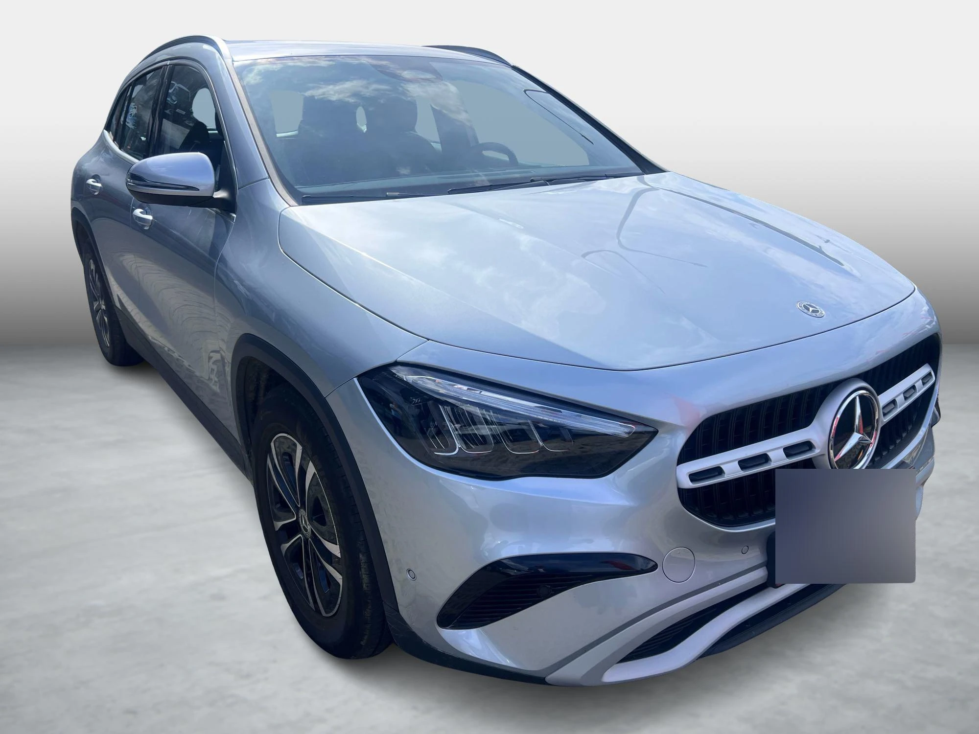 Mercedes-Benz-GLA-image-6