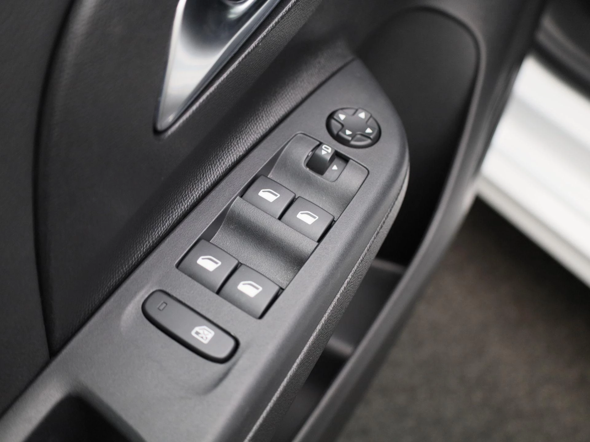 Opel-Corsa-e-image-30