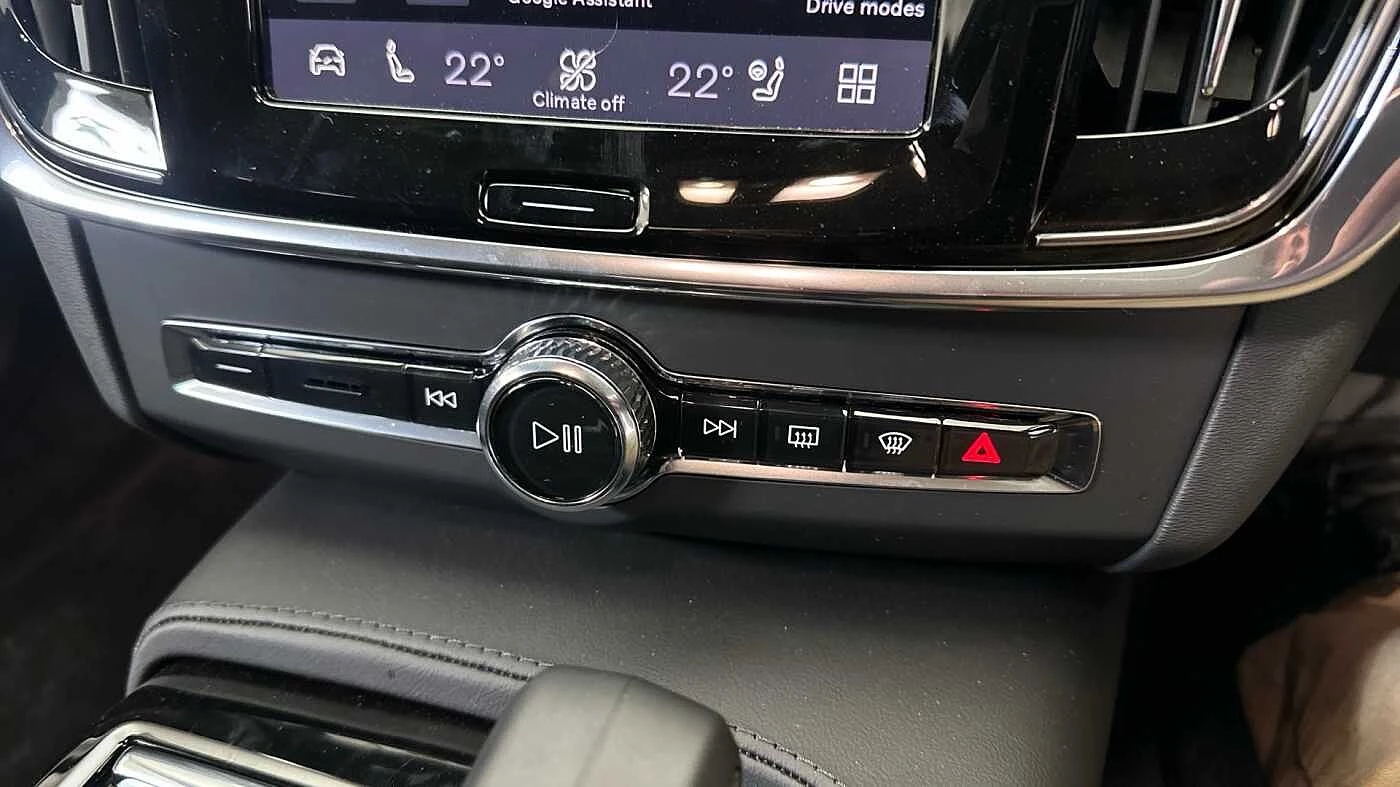 Volvo-V90-image-29