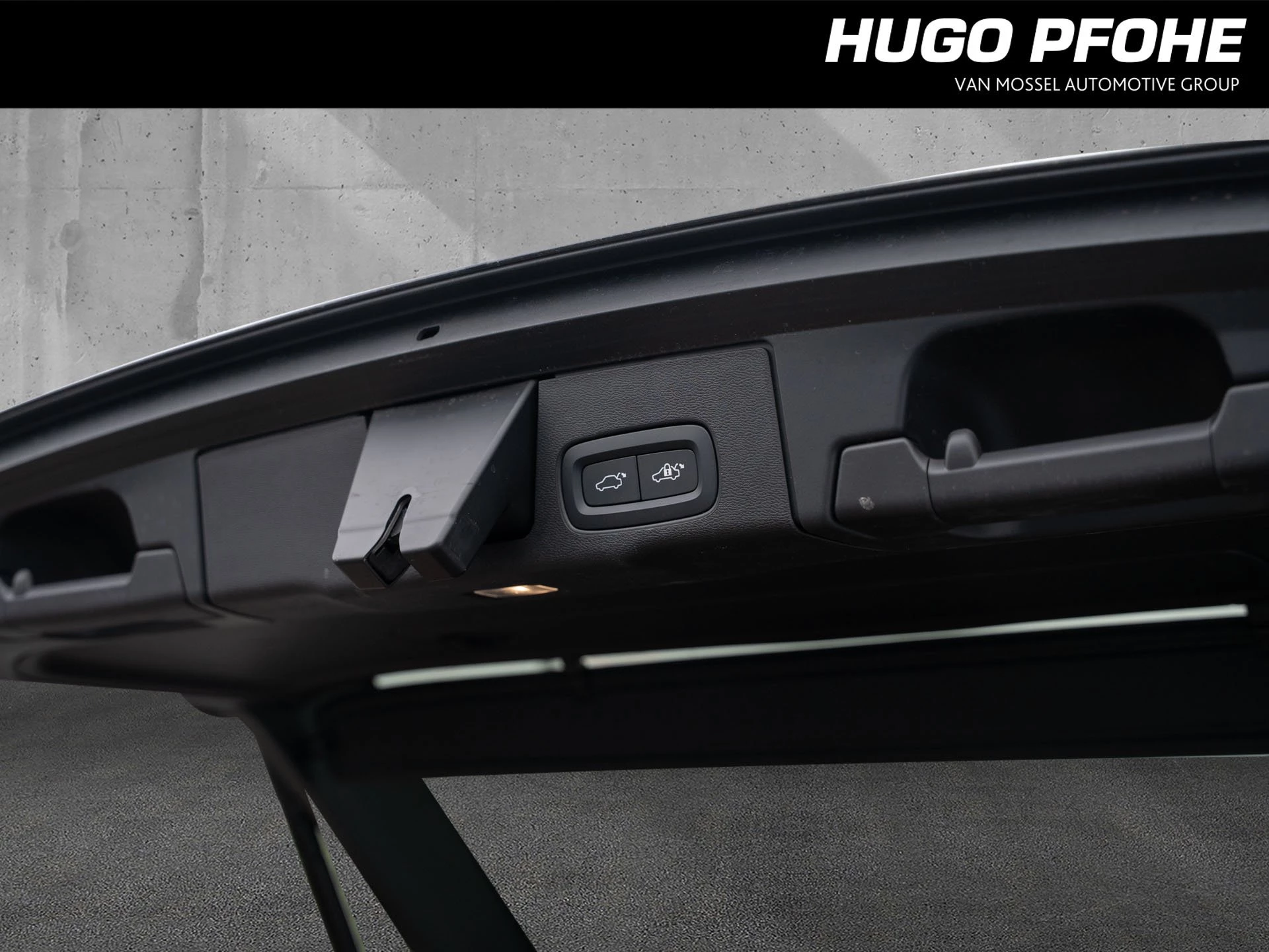 Volvo XC60 B4 Plus Dark