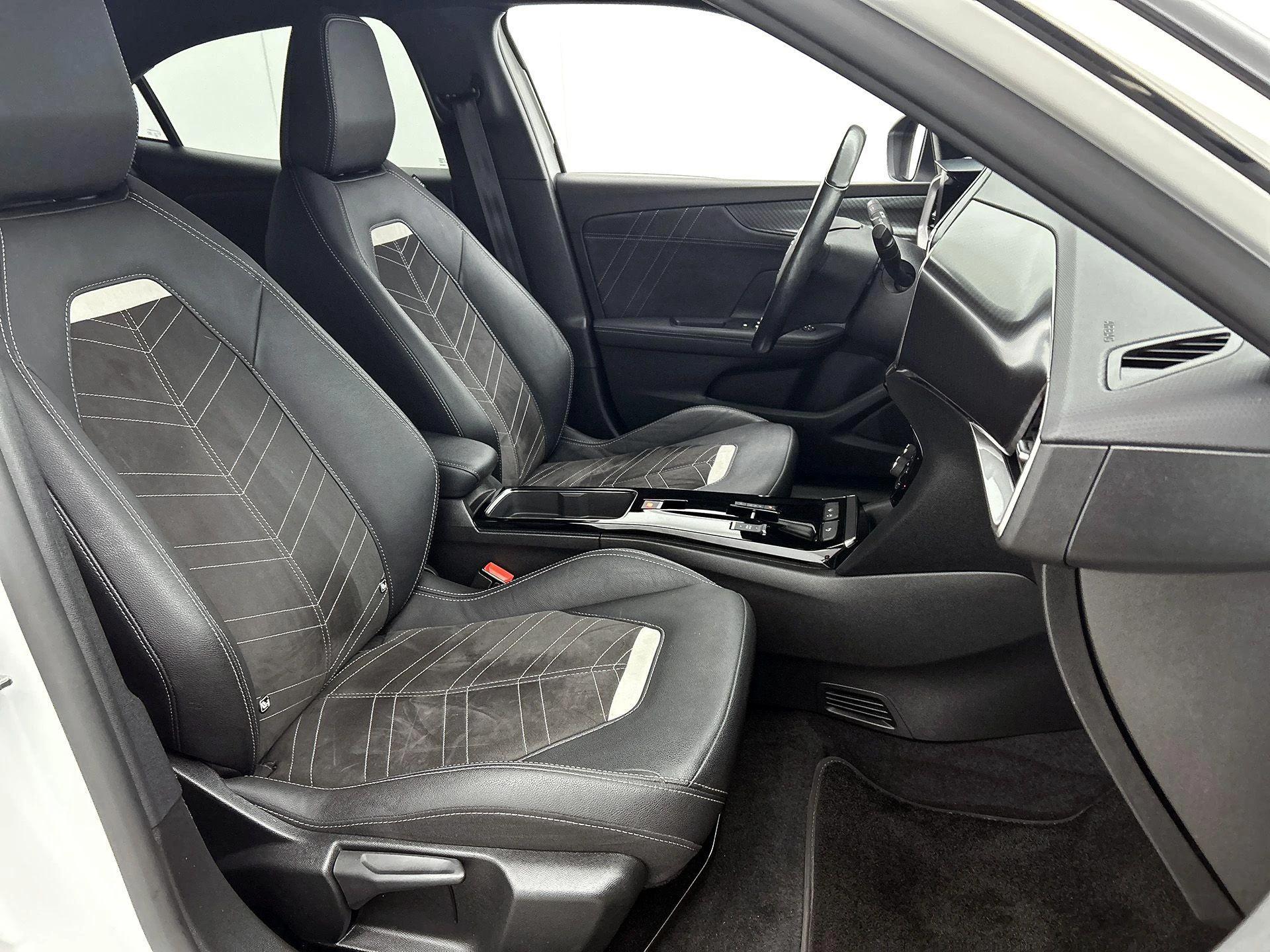 Opel-Mokka-e-image-40