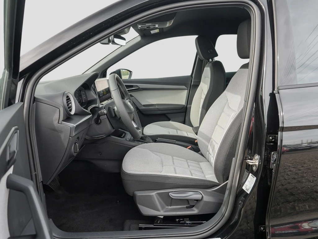SEAT-Arona-image-14