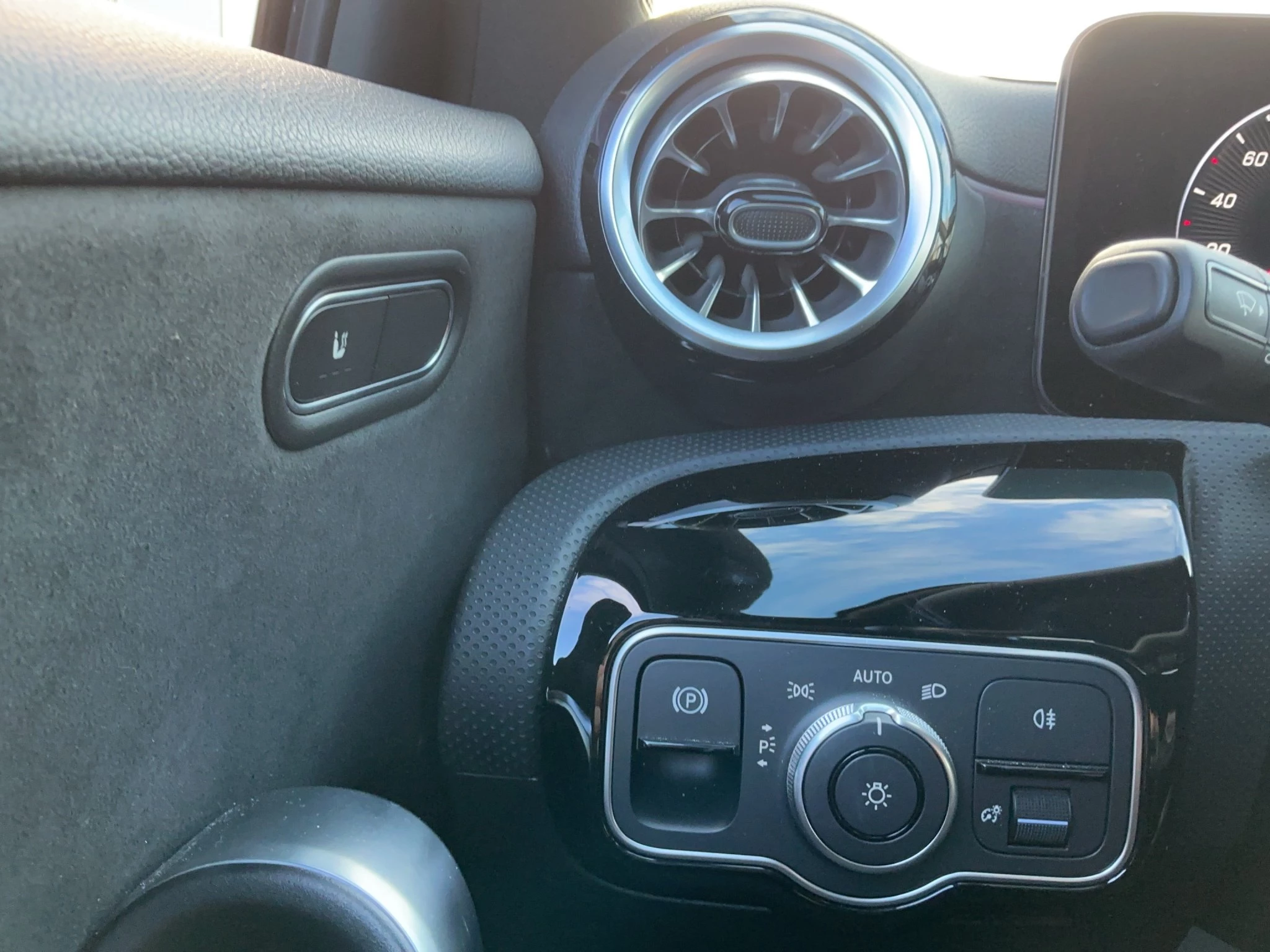 Mercedes-Benz-A-Klasse-image-18