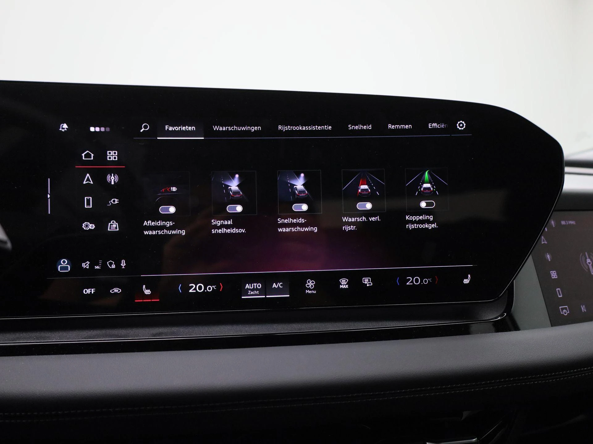 Audi-Q6 e-tron-image-33