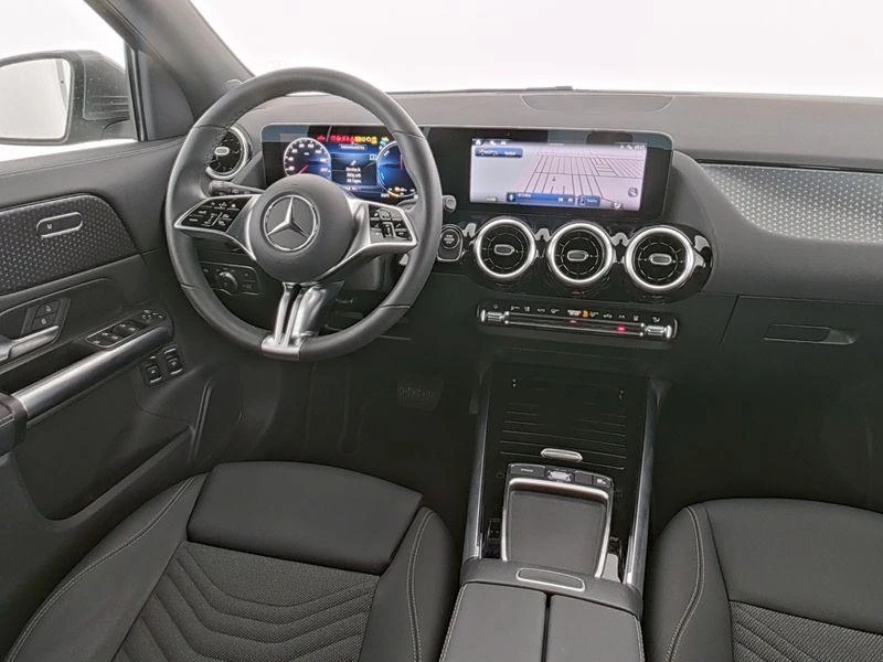 Mercedes-Benz-GLA-image-3