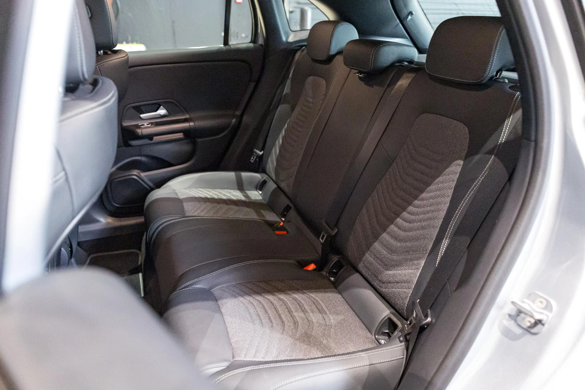 Mercedes-Benz-GLA-image-13