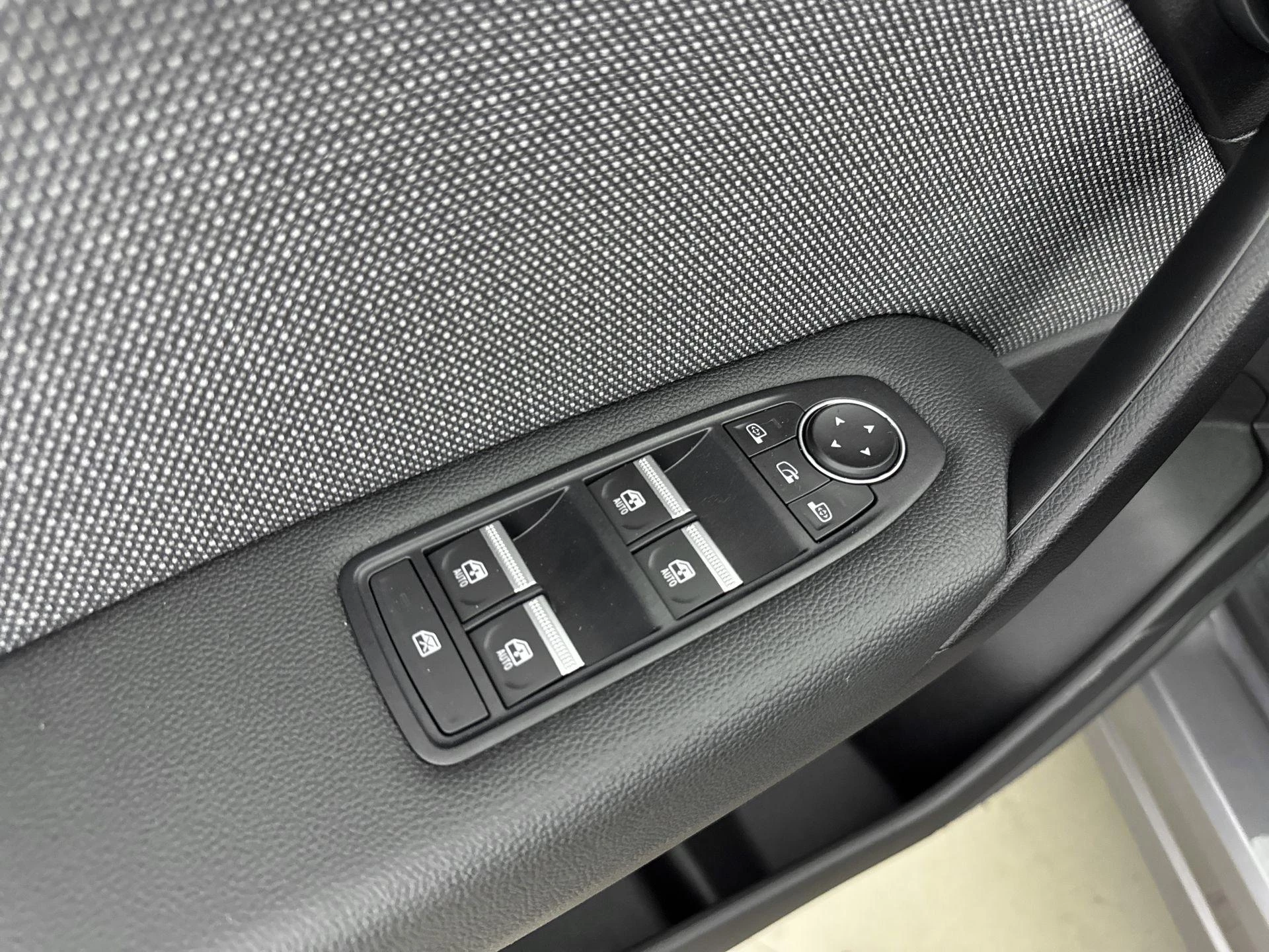 Renault Captur 1.8 E-Tech full hybrid 160 techno