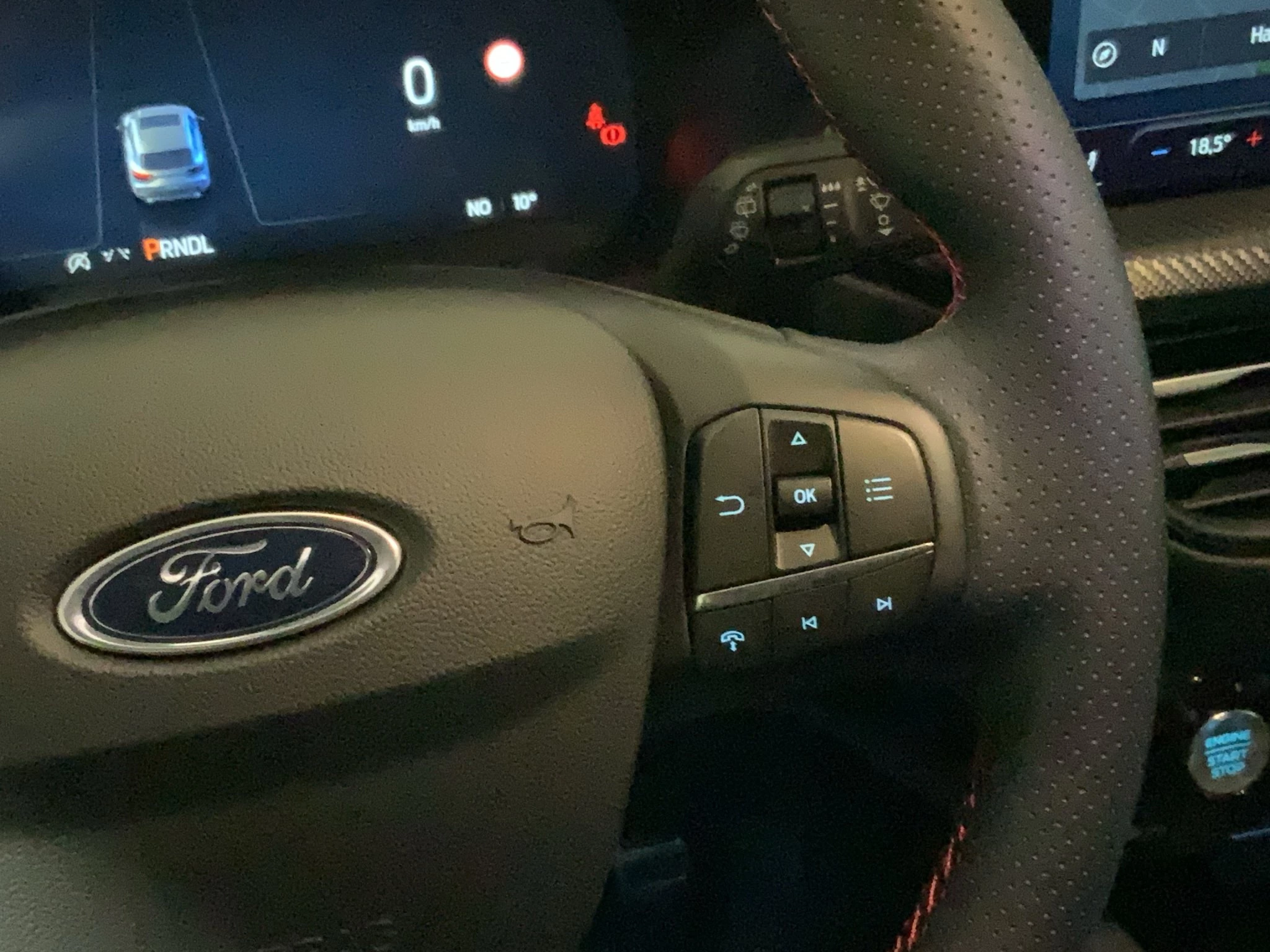 Ford Kuga ST-Line X Aut.*360GRAD*LED-MATRIX*NAVI*GRA*WINTER-PKT.