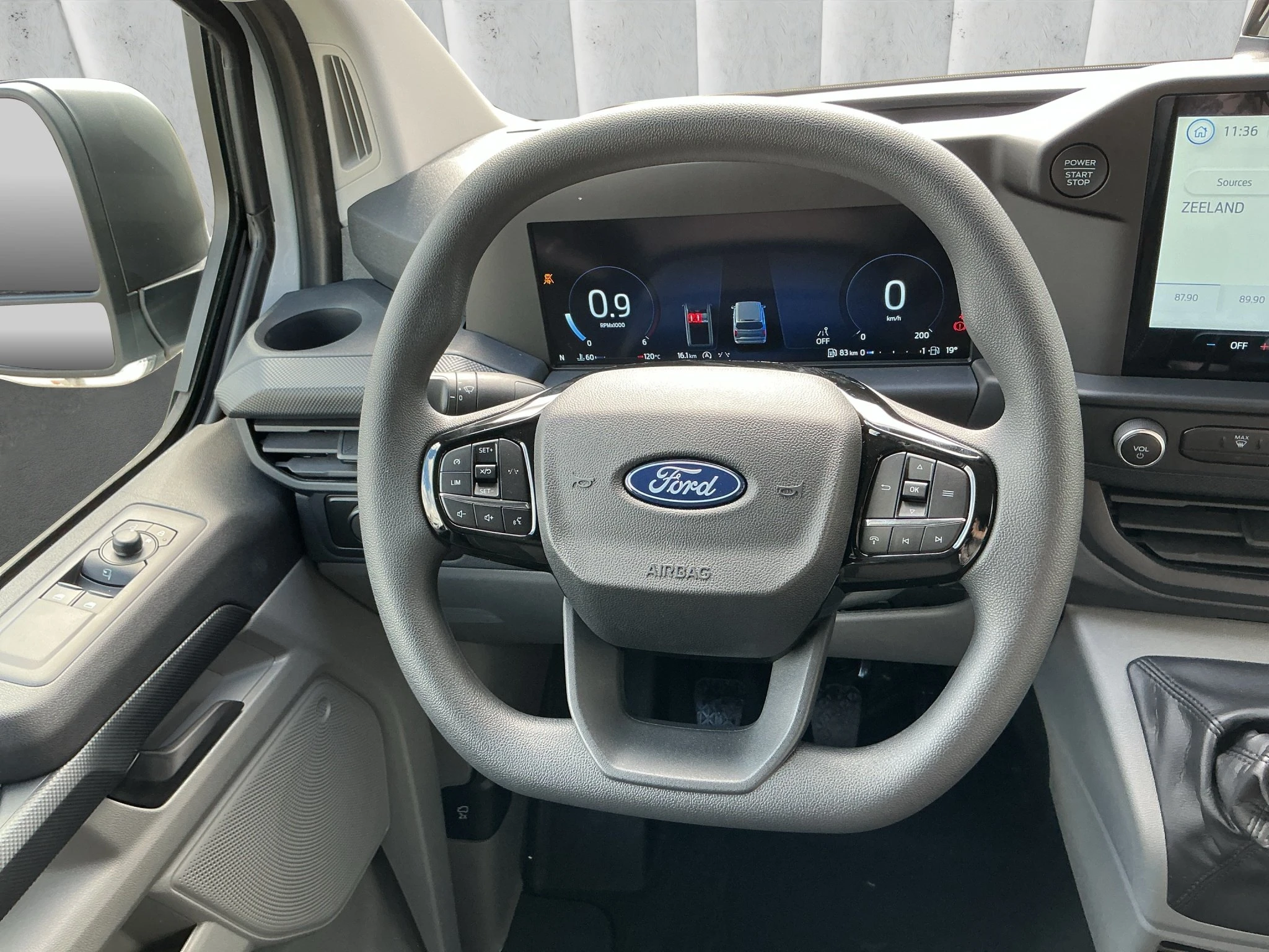 Ford-Transit Custom-image-12