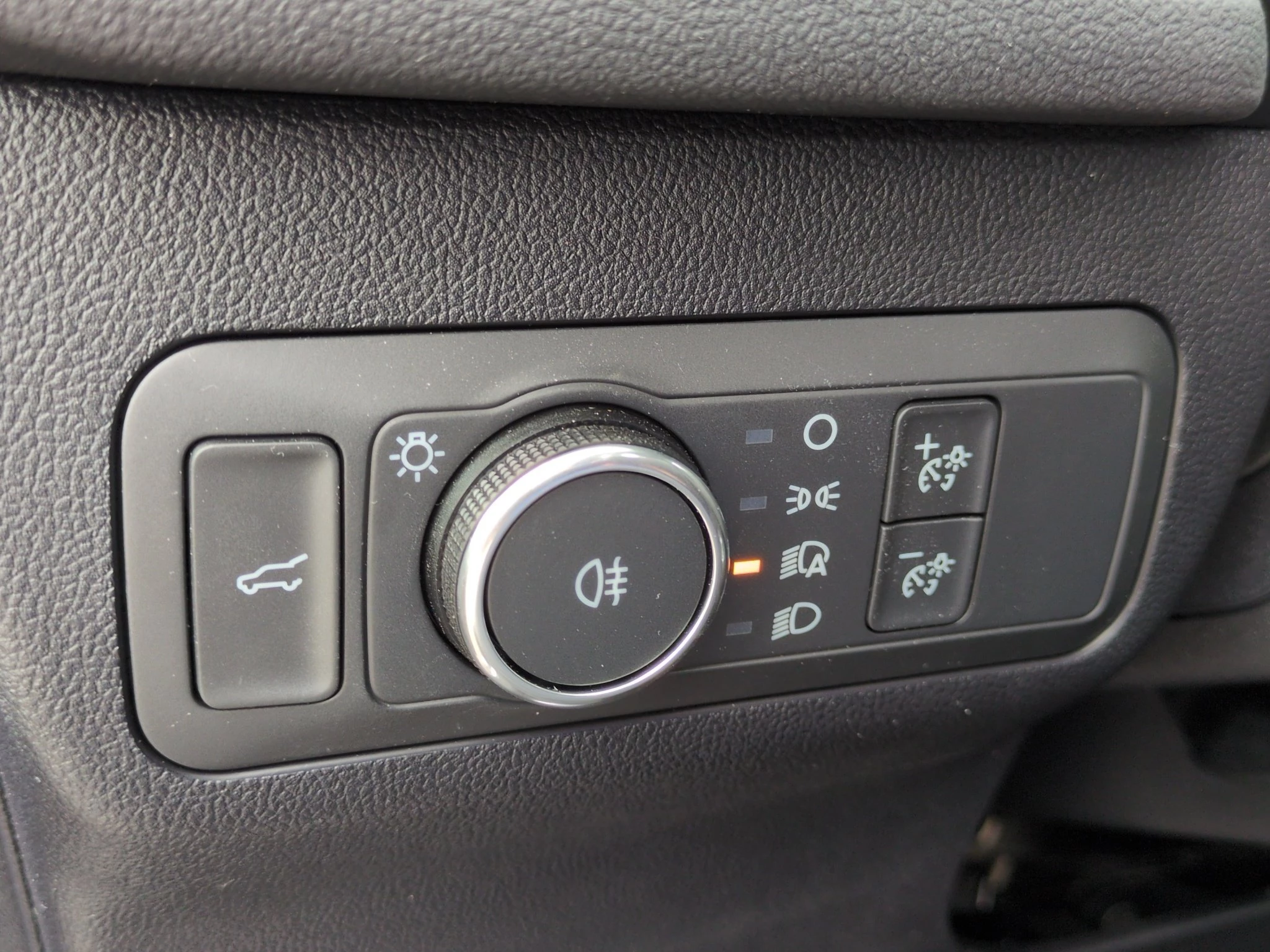 Ford Kuga ST-Line X Aut.*PANO*AHK*360GRAD*LED-MATRIX*NAVI*GRA*WINTER-PKT..