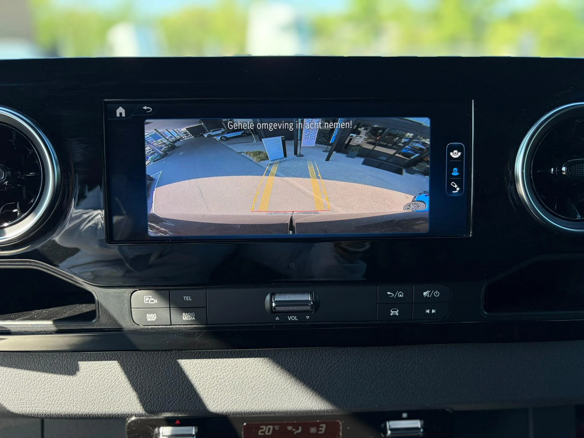Mercedes-Benz-Sprinter-image-12