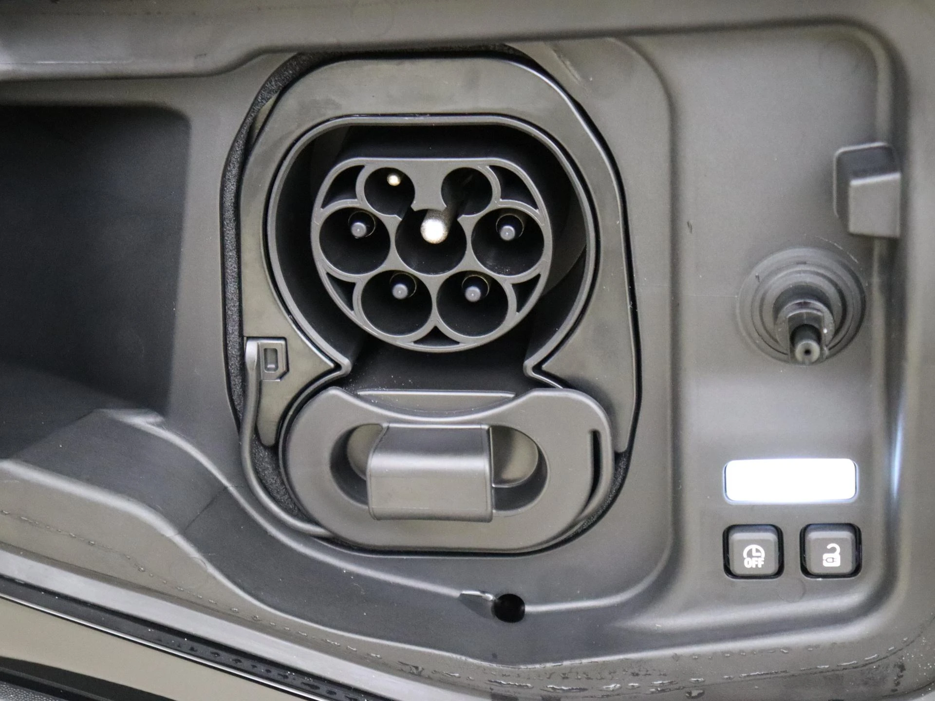 Renault-5-image-24