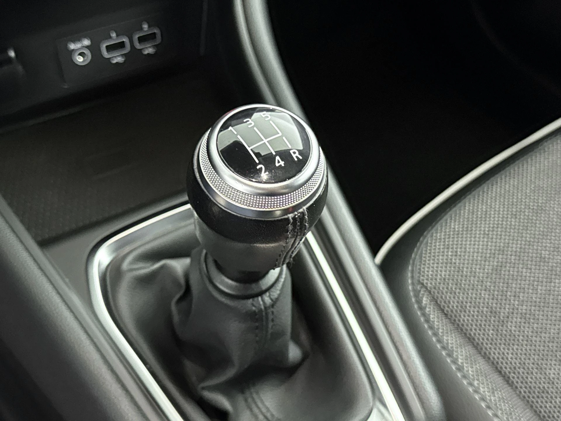 Renault-Captur-image-12